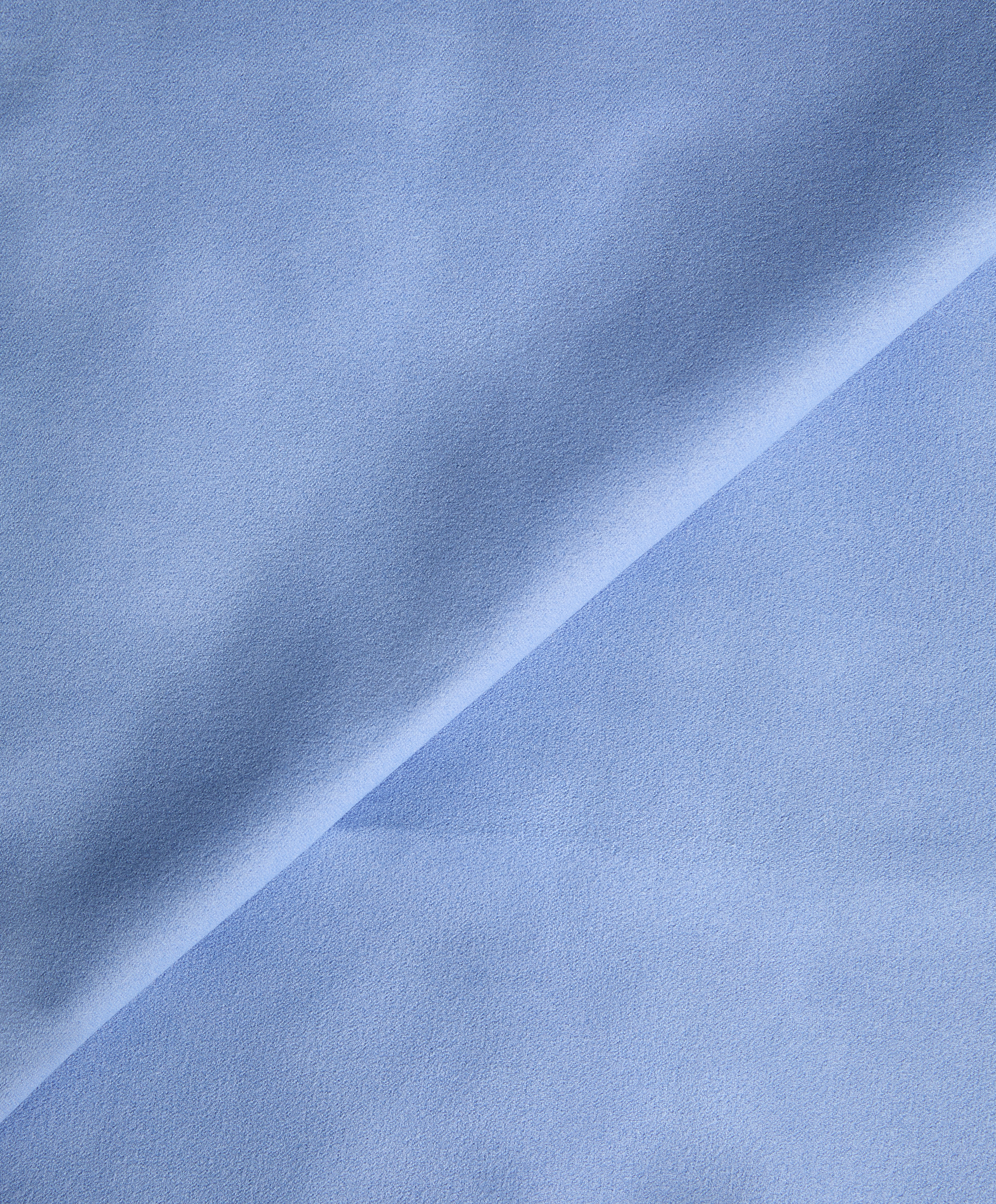 Medium quick-drying microfibre towel