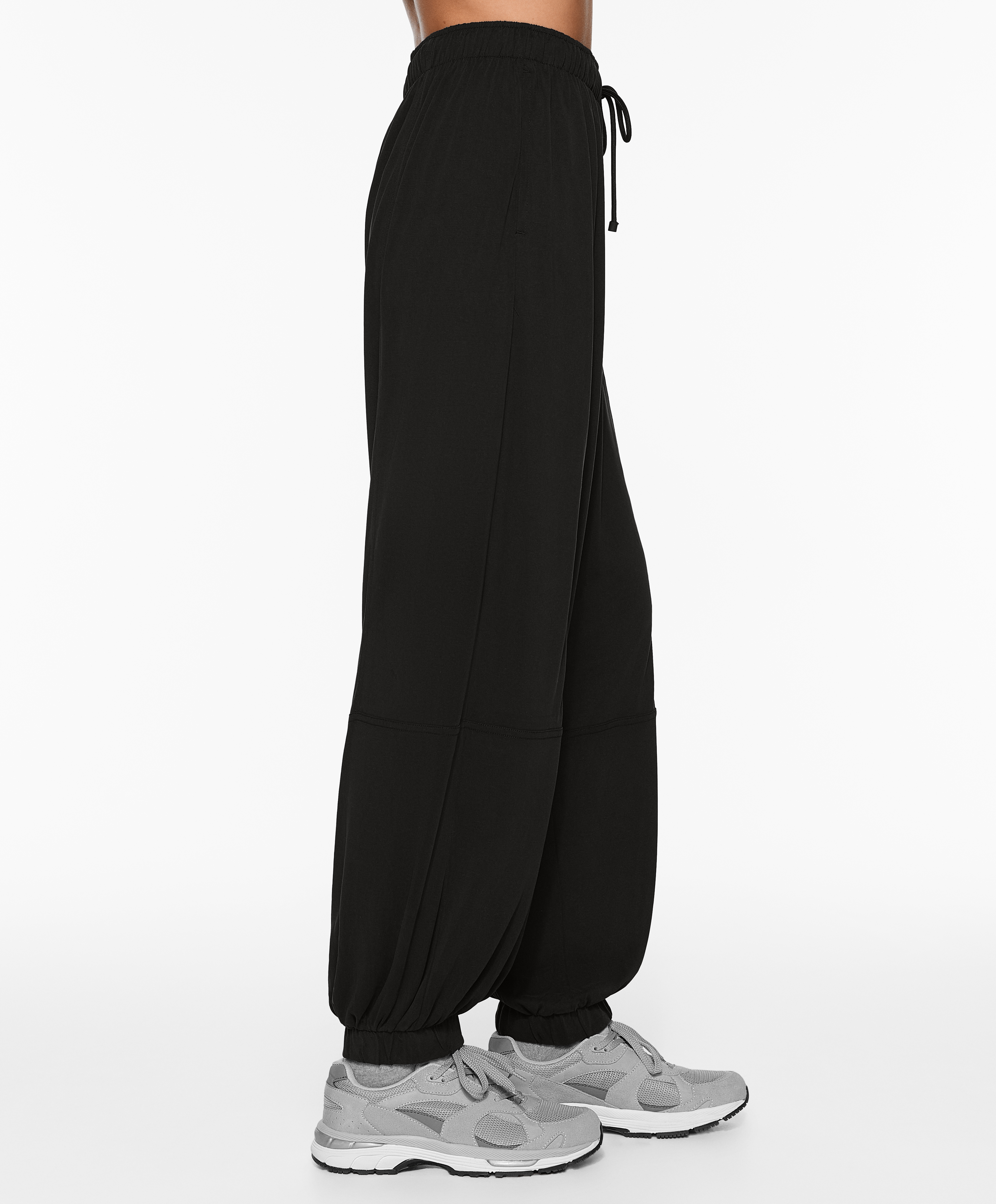 Extra-wide joggers with modal