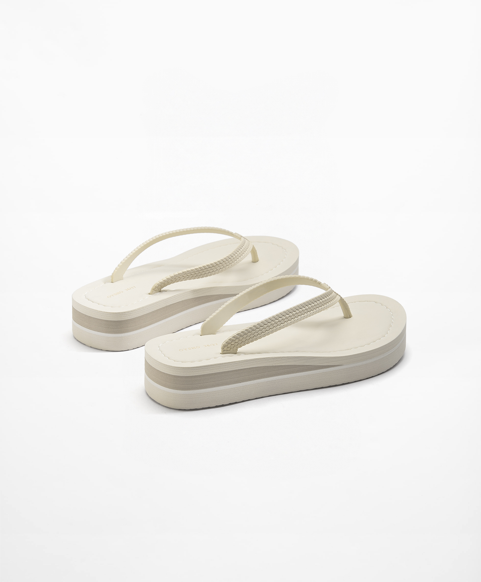 Beachwear platforms