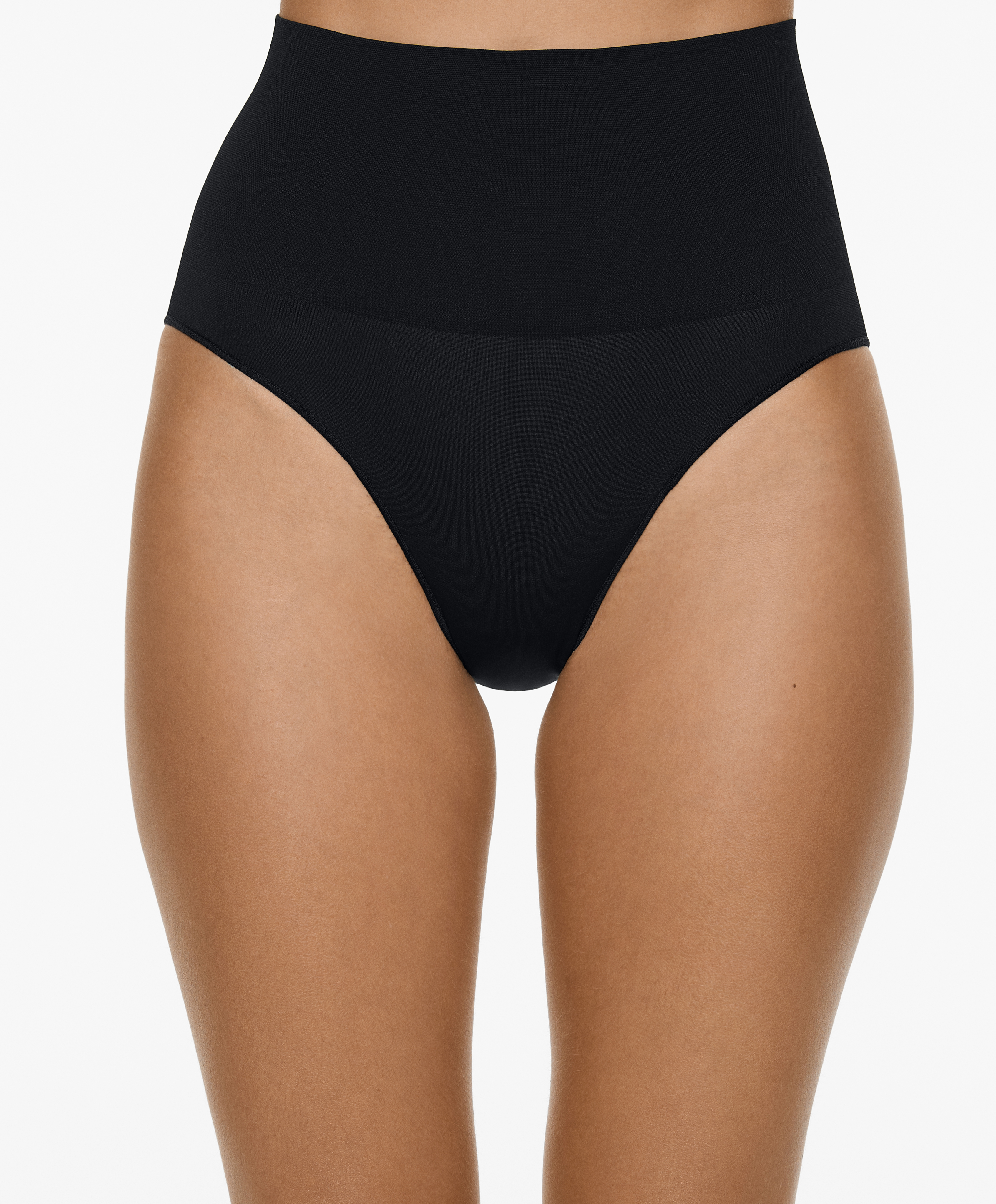 2 seamless medium-support soft-touch classic briefs