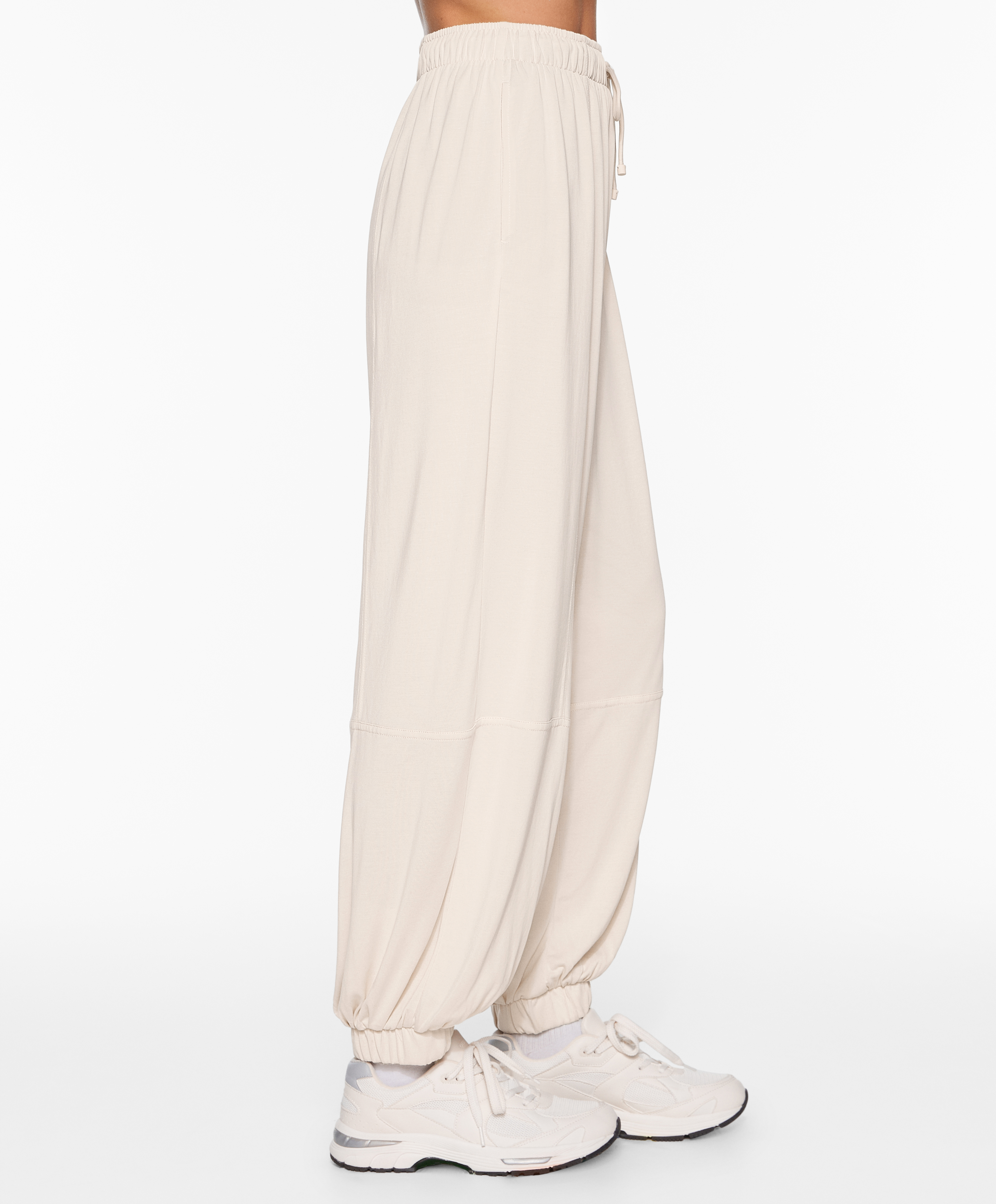 Extra-wide joggers with modal