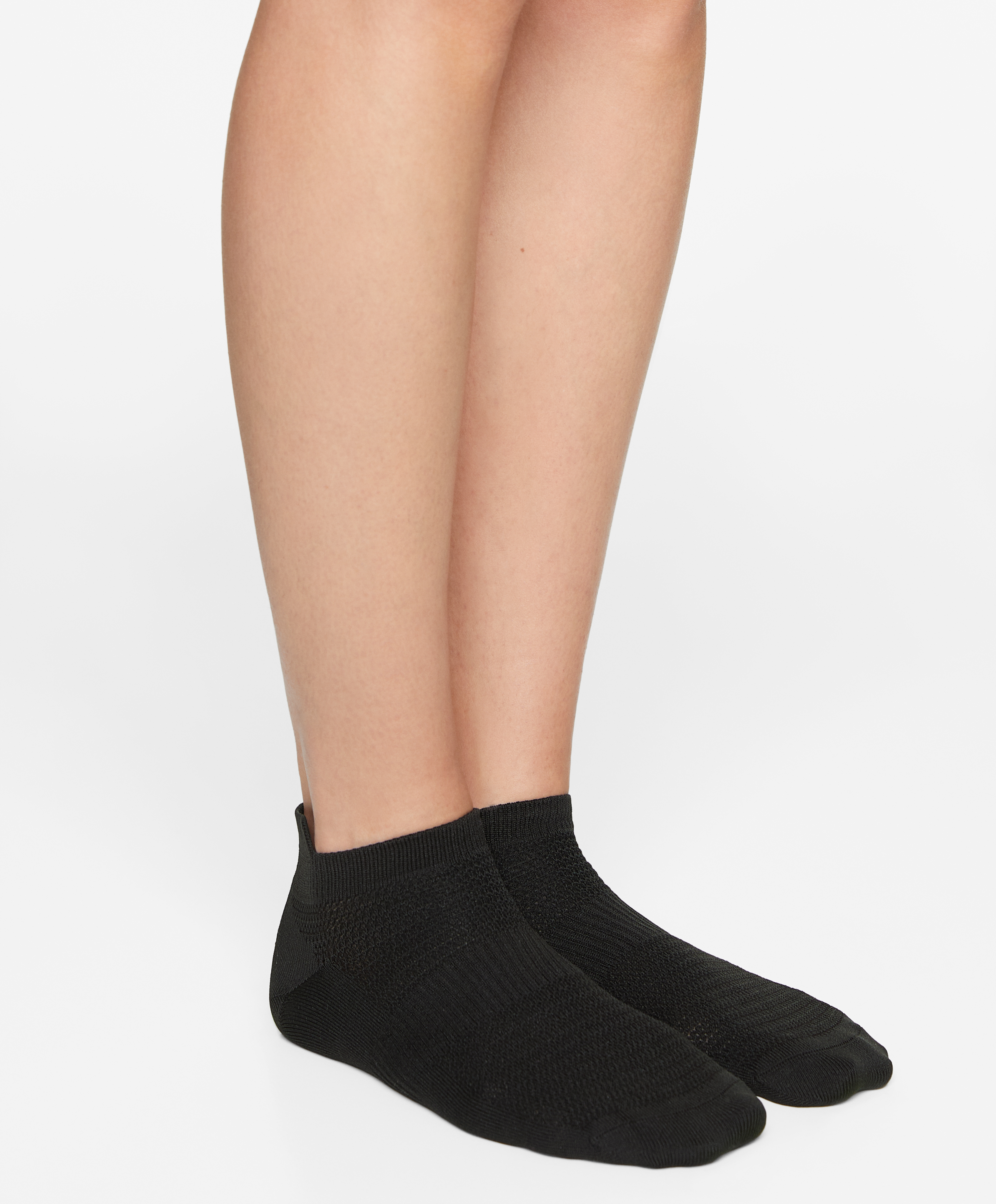 3 pairs of sports sneaker socks with polyamide and heel tab