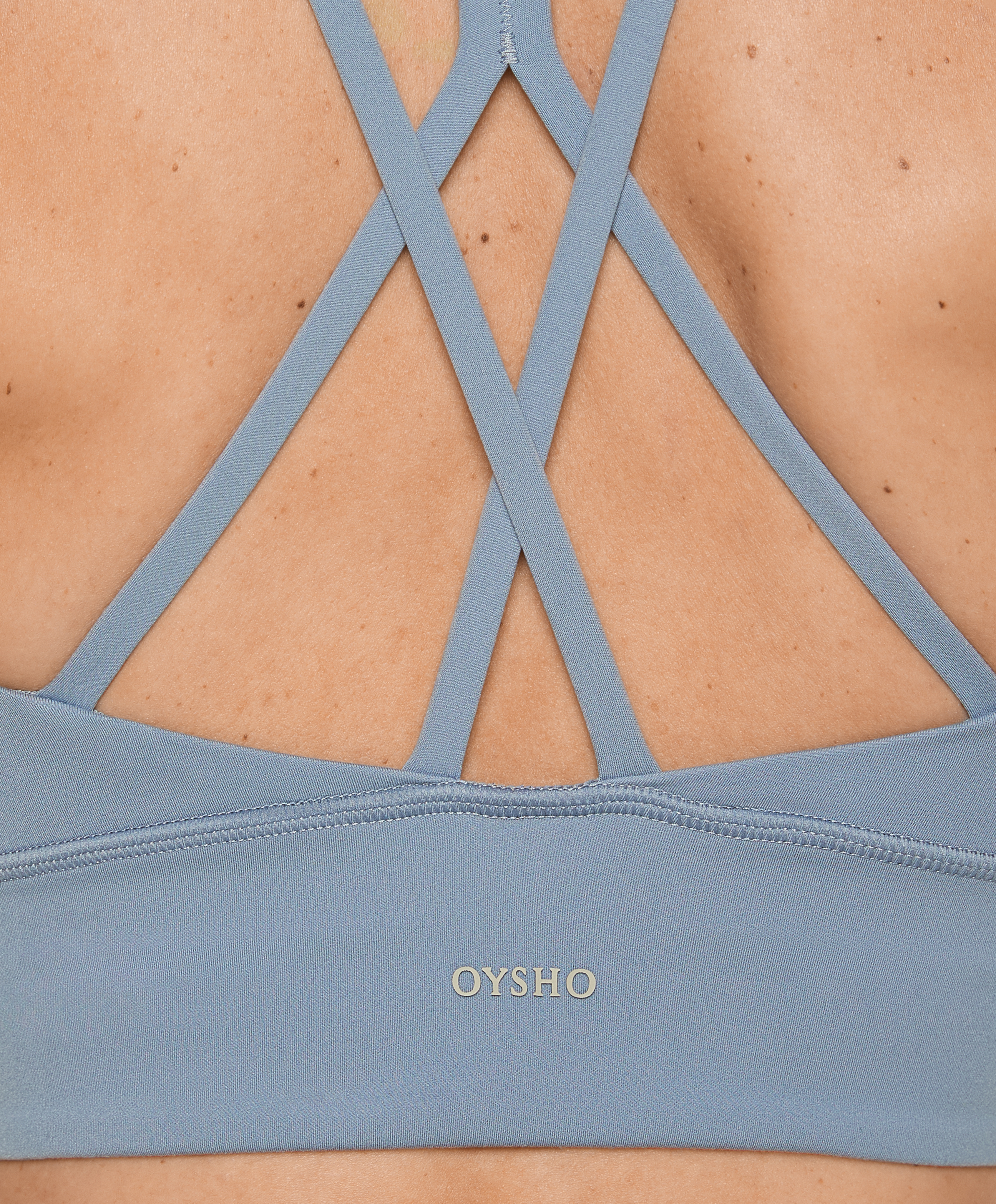 Medium-support comfortlux sports bra with cups