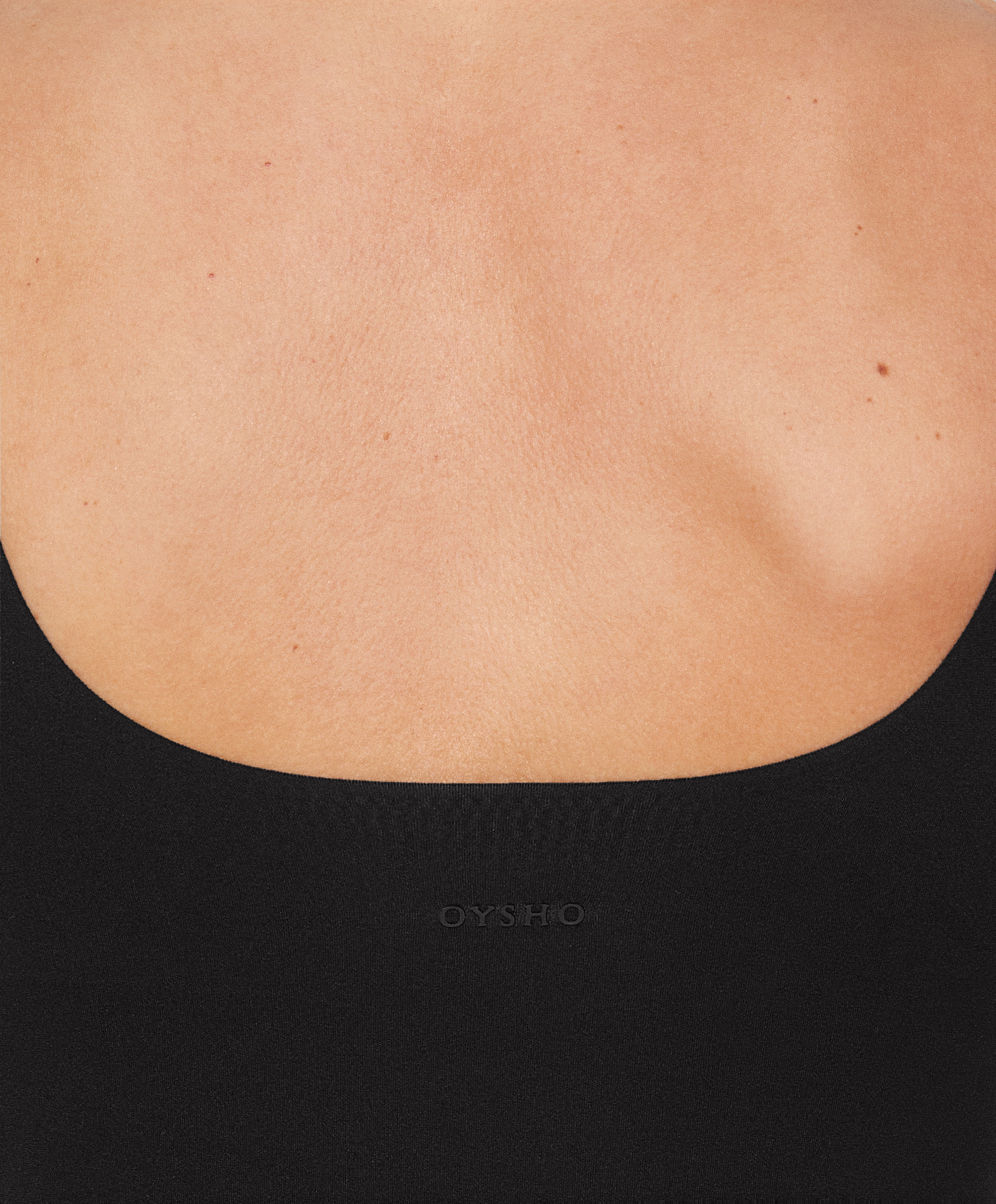 Perfect-adapt vest top with cups