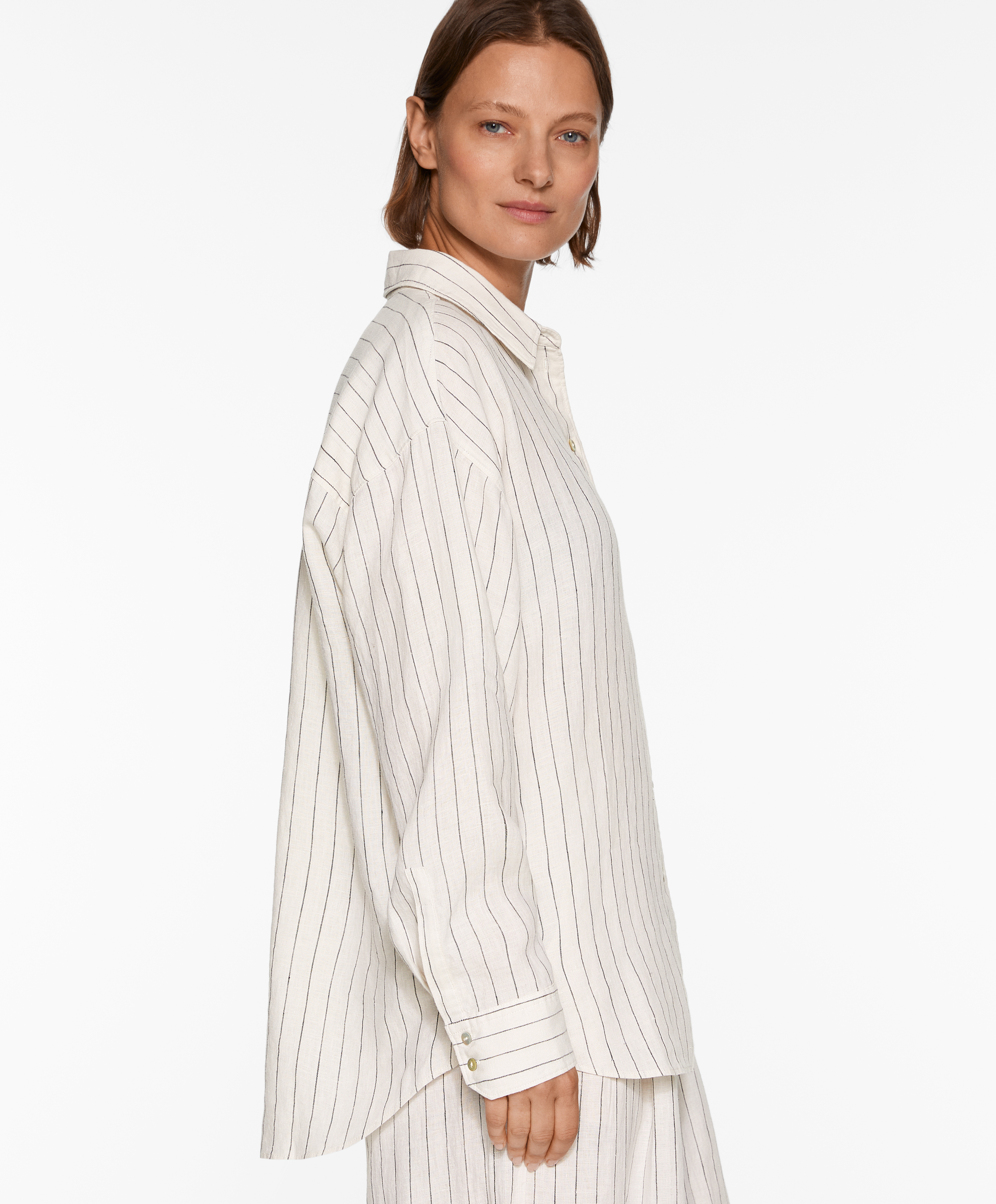 Striped 100% linen long-sleeved shirt