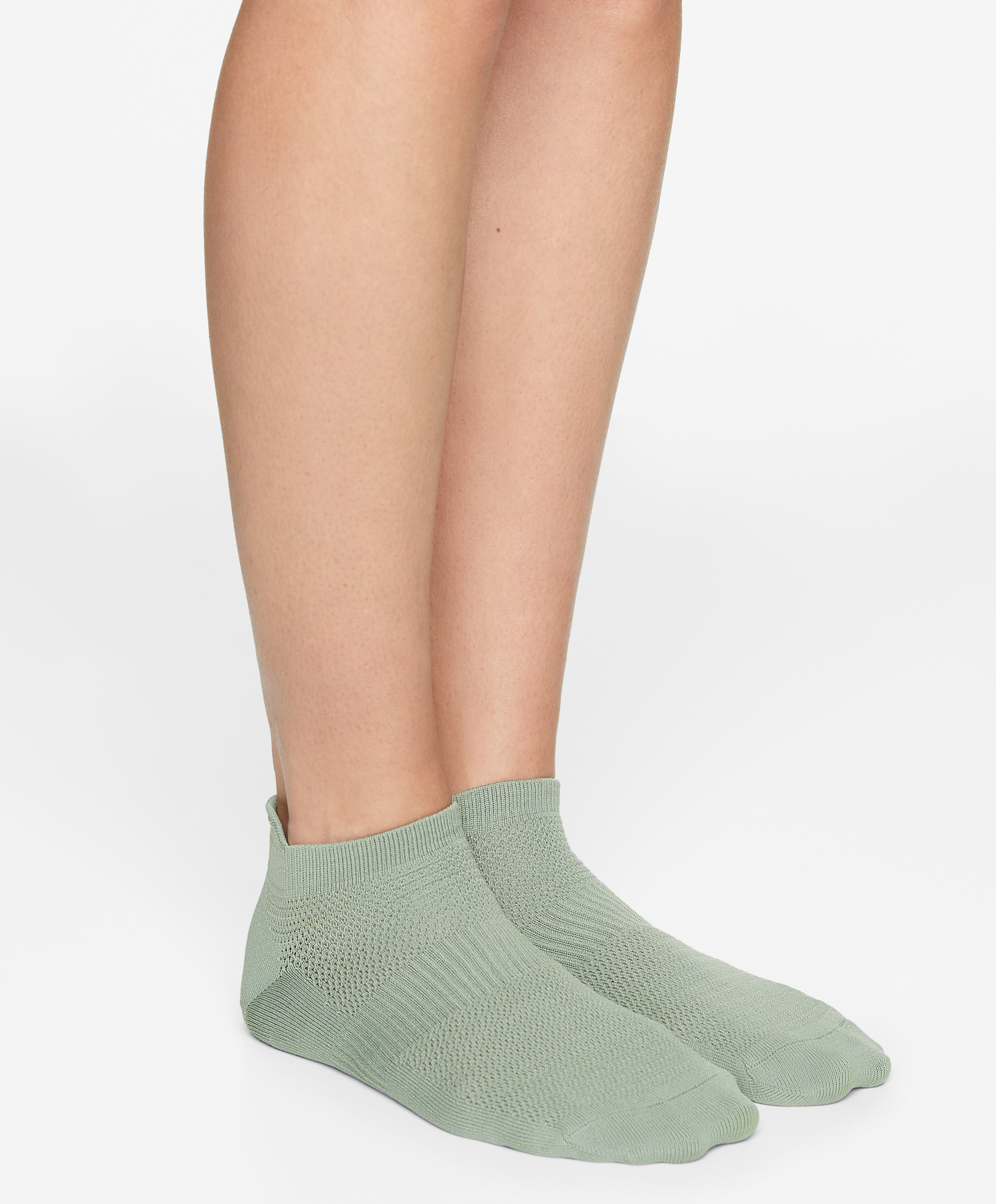 3 pairs of sports sneaker socks with polyamide and heel tab