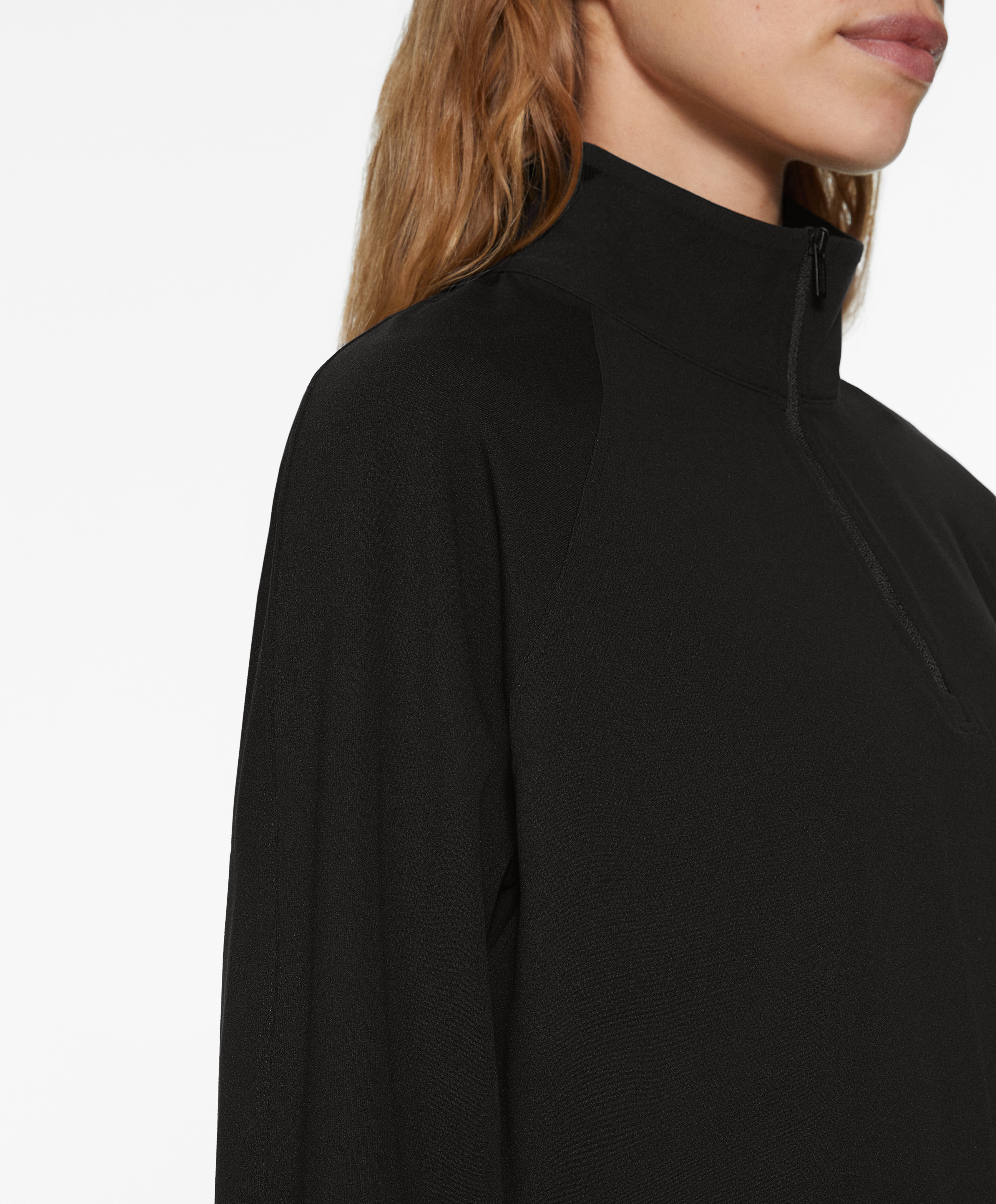 Sweatshirt with half-length zip