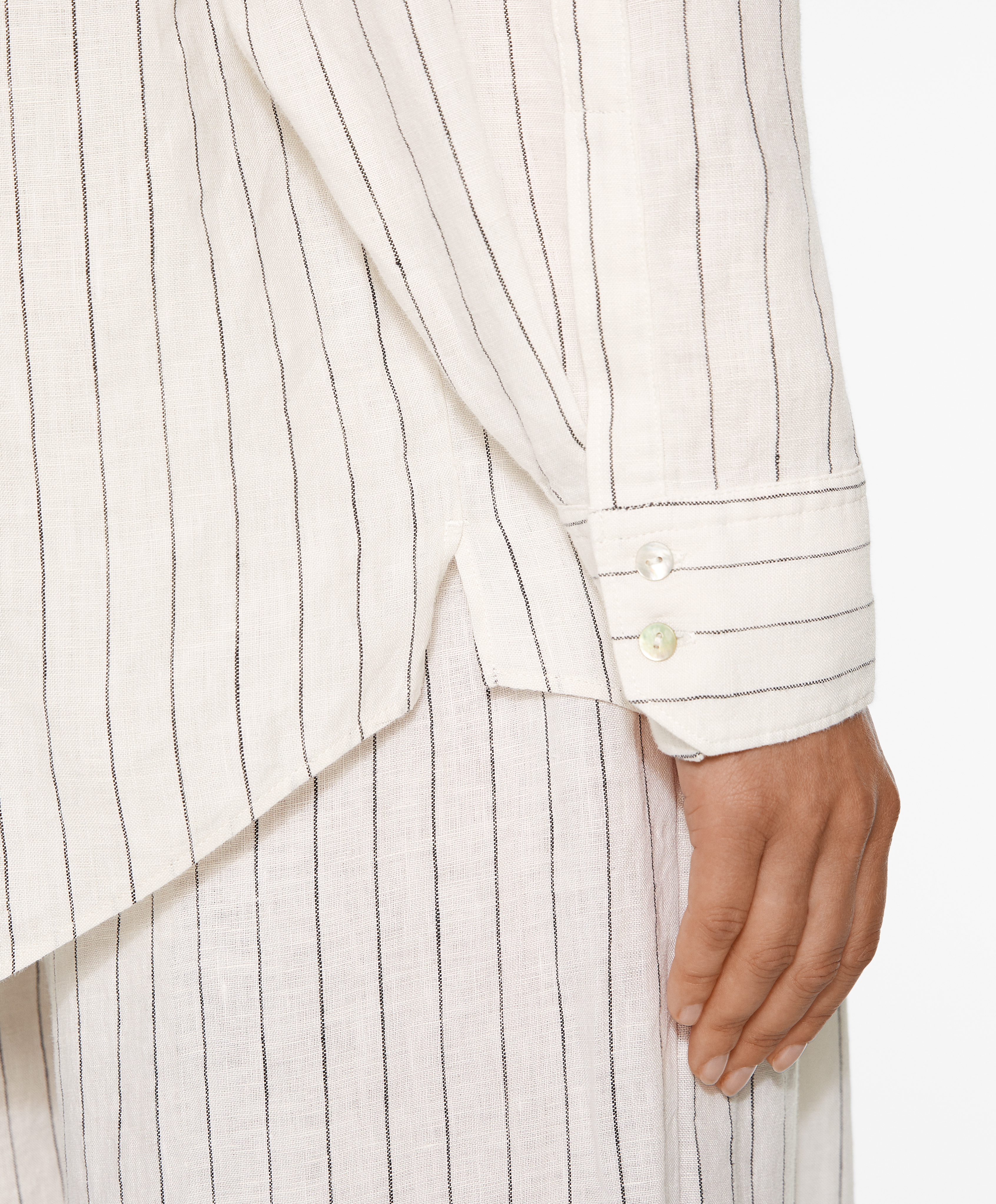 Striped 100% linen long-sleeved shirt