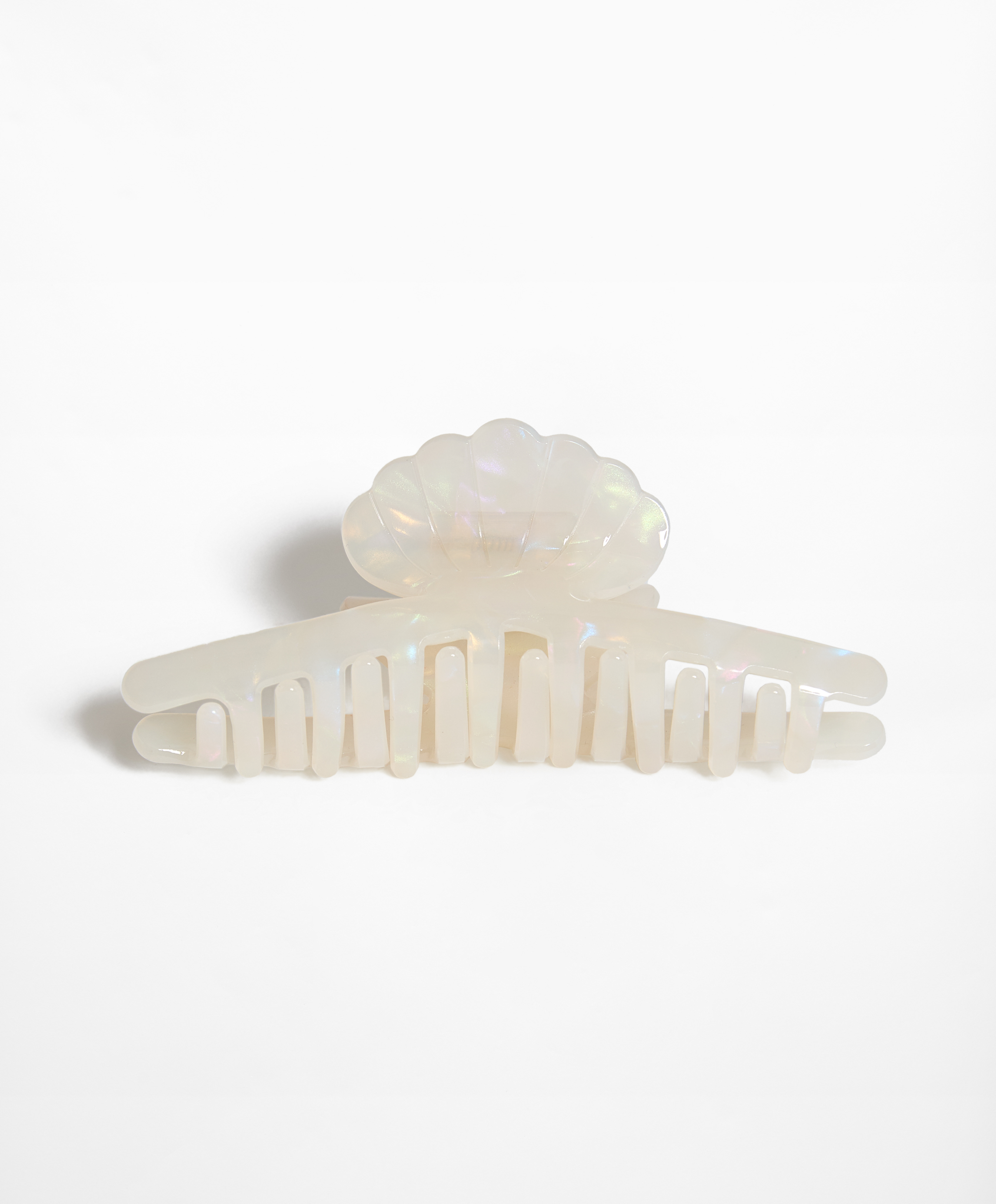 Shell hair clip