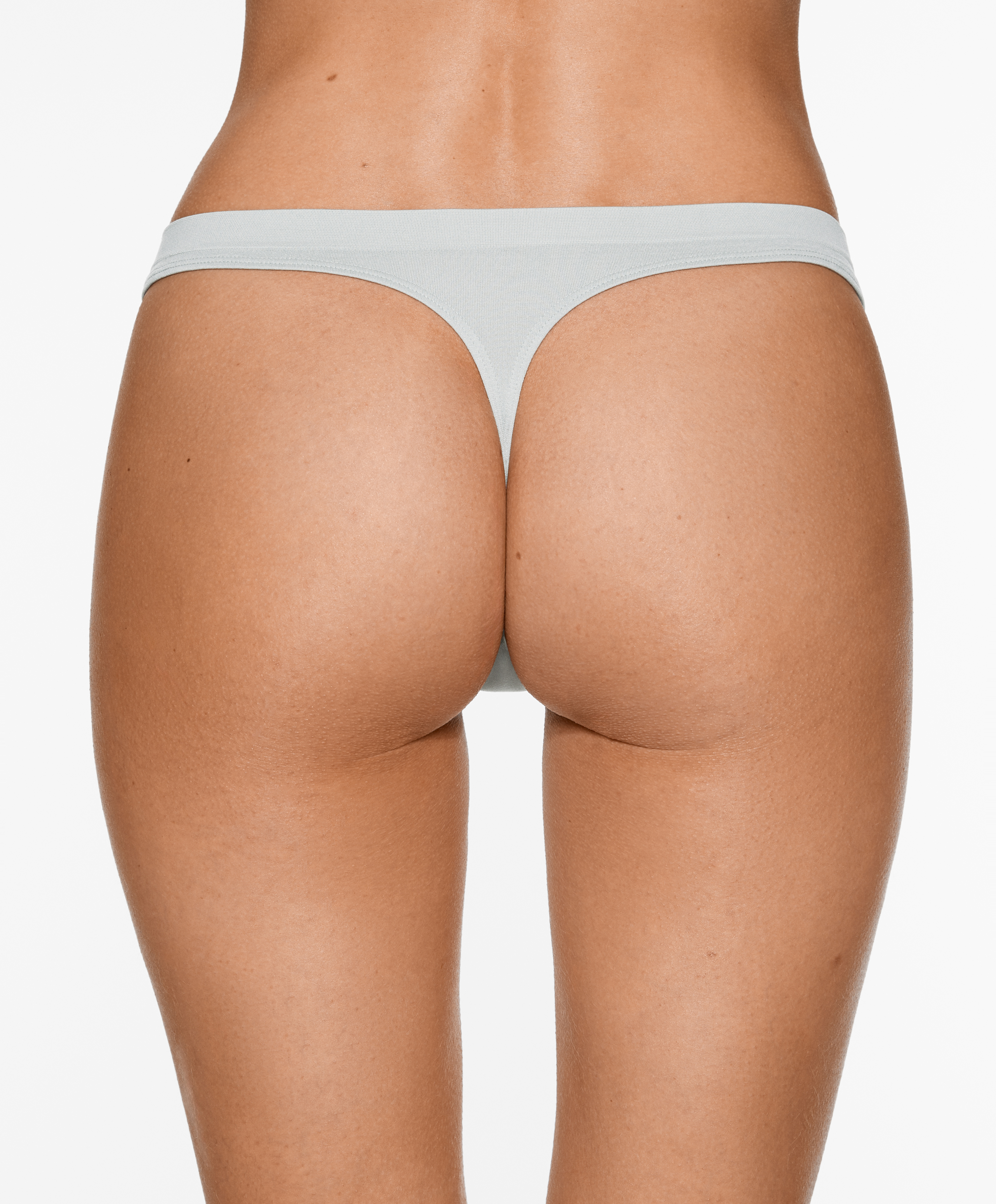 5 seamless thongs