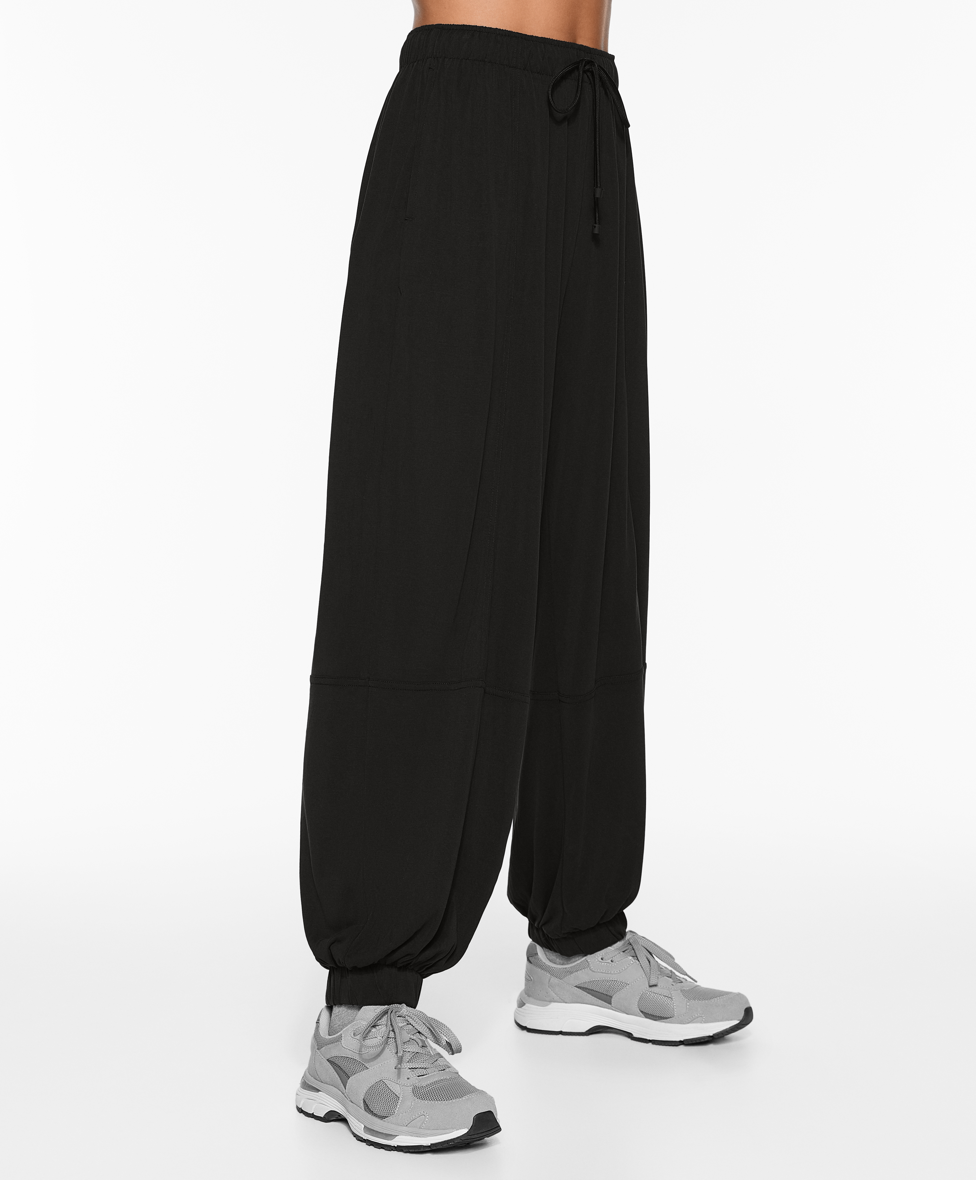 Extra-wide joggers with modal