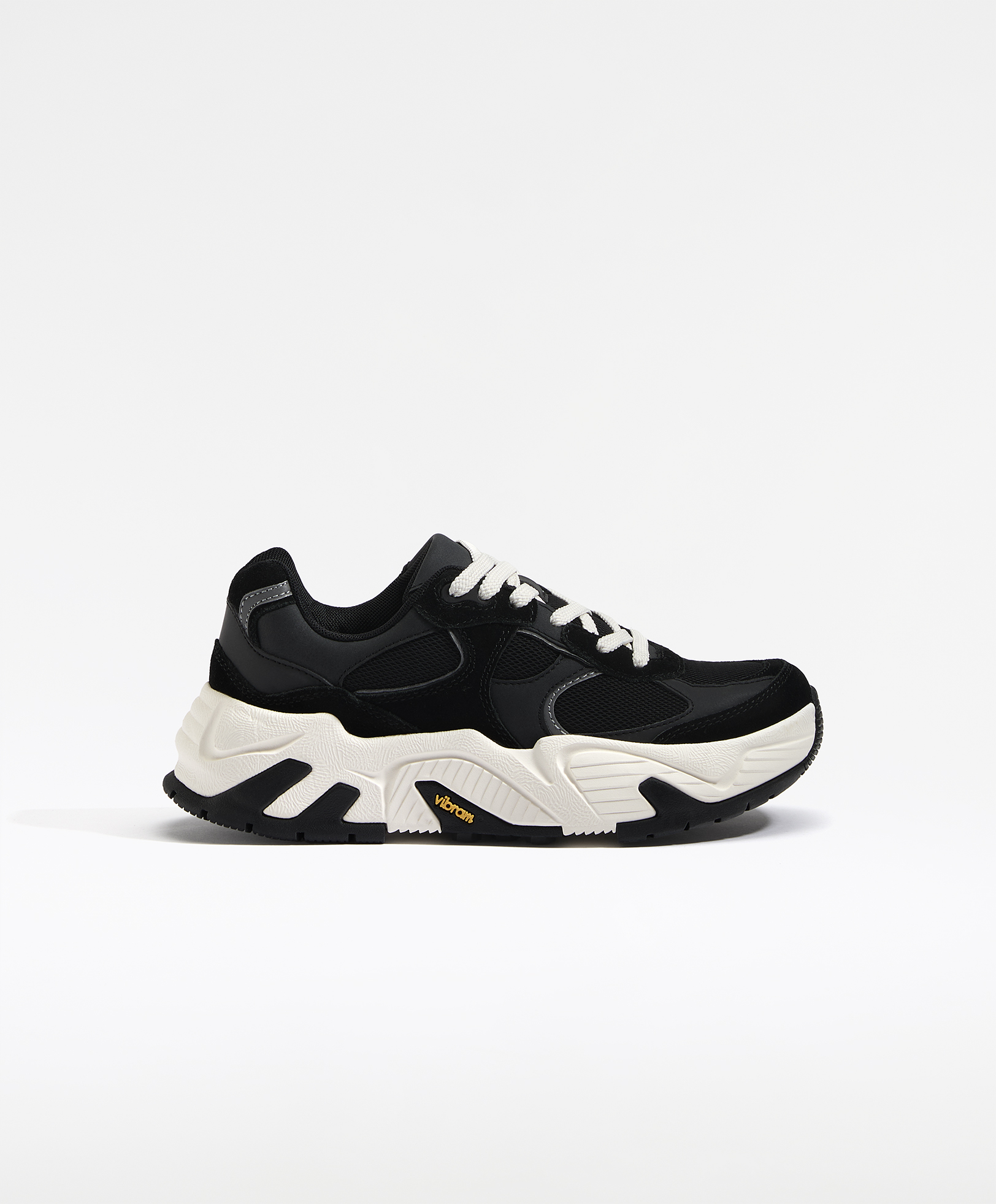 Vibram® XS TREK trainers