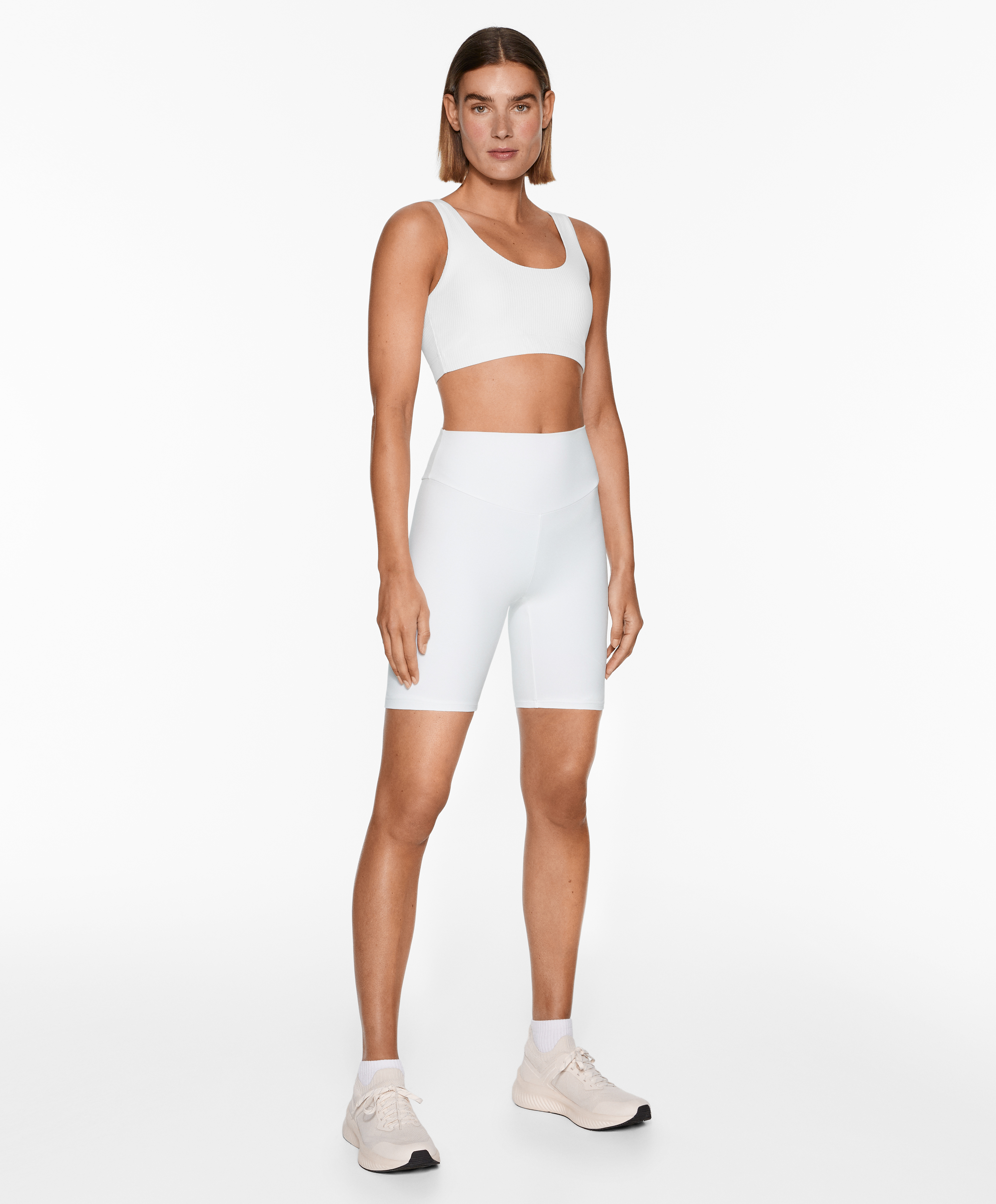 Medium-support comfortlux rib sports bra with cups