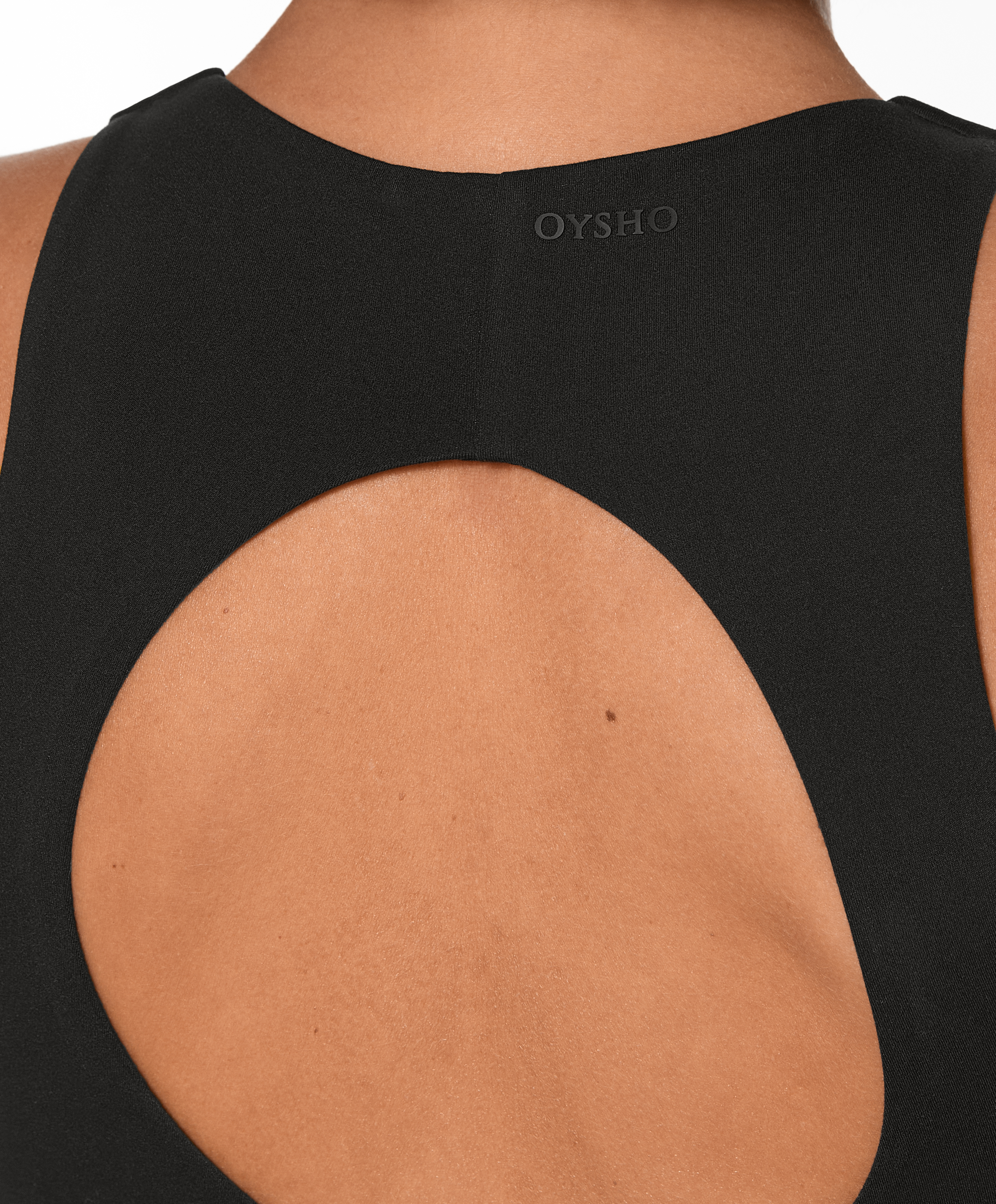 Medium-support comfortlux open-back sports bra with cups