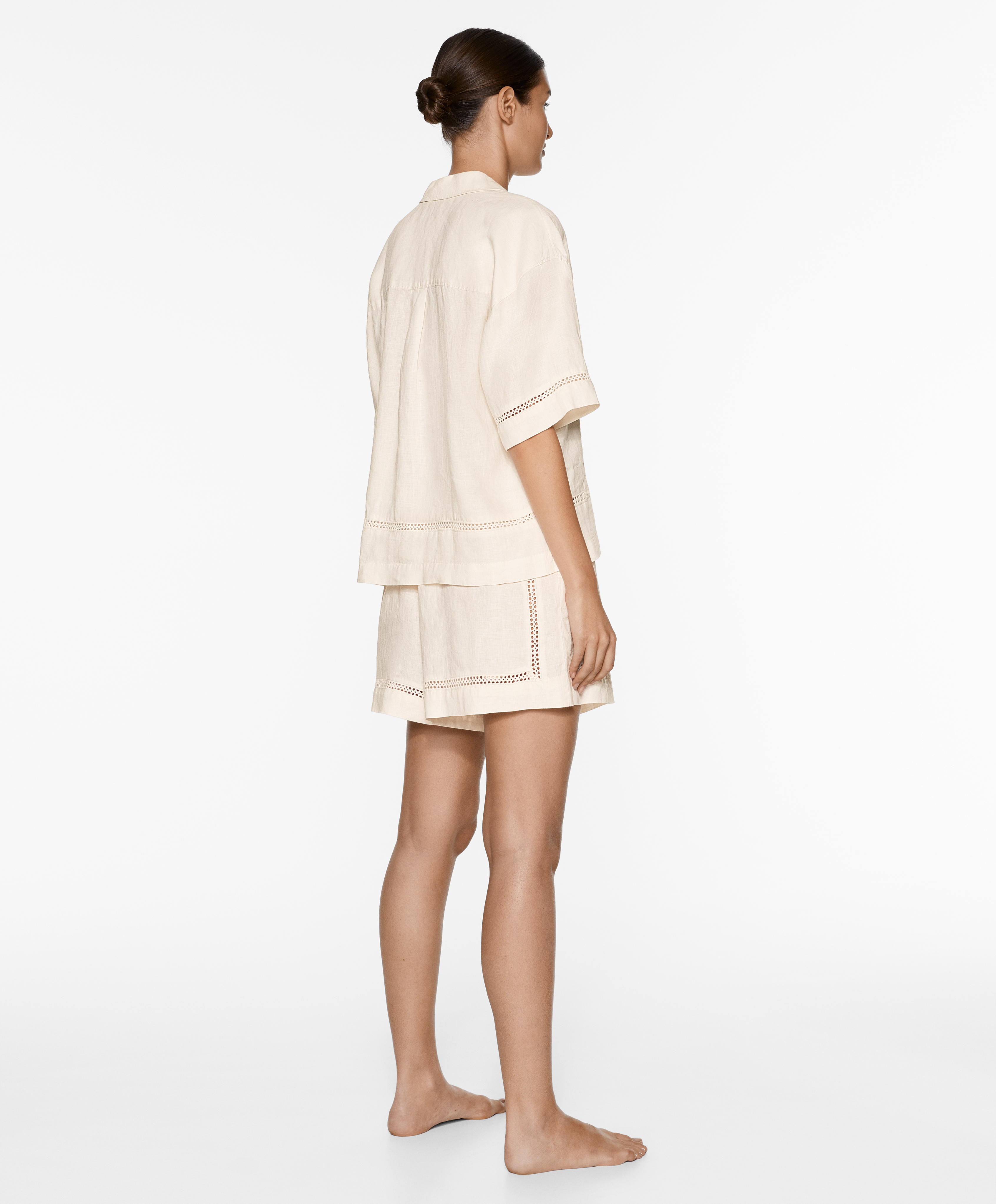 100% linen embroidered Bermuda shorts