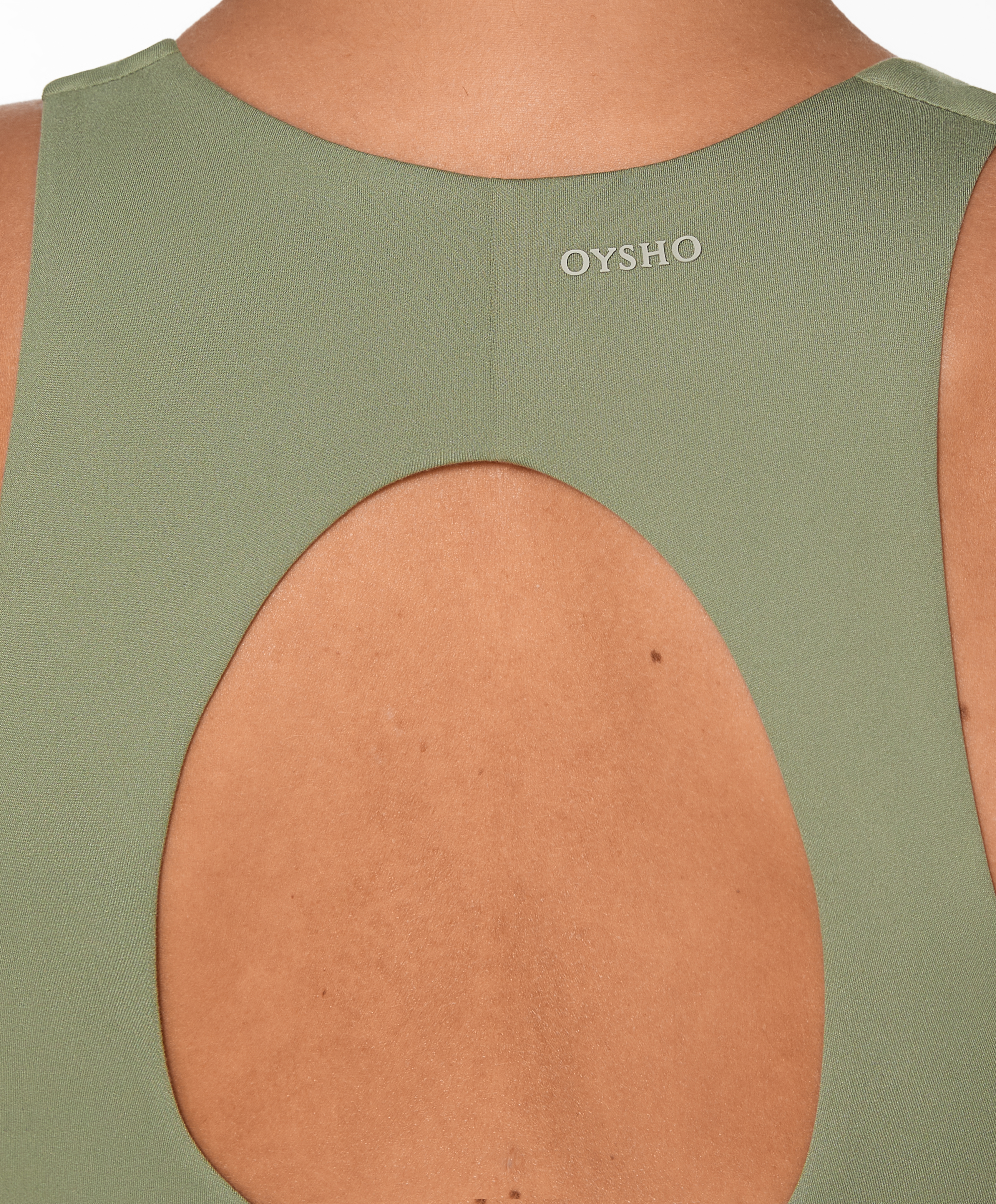 Medium-support comfortlux open-back sports bra with cups