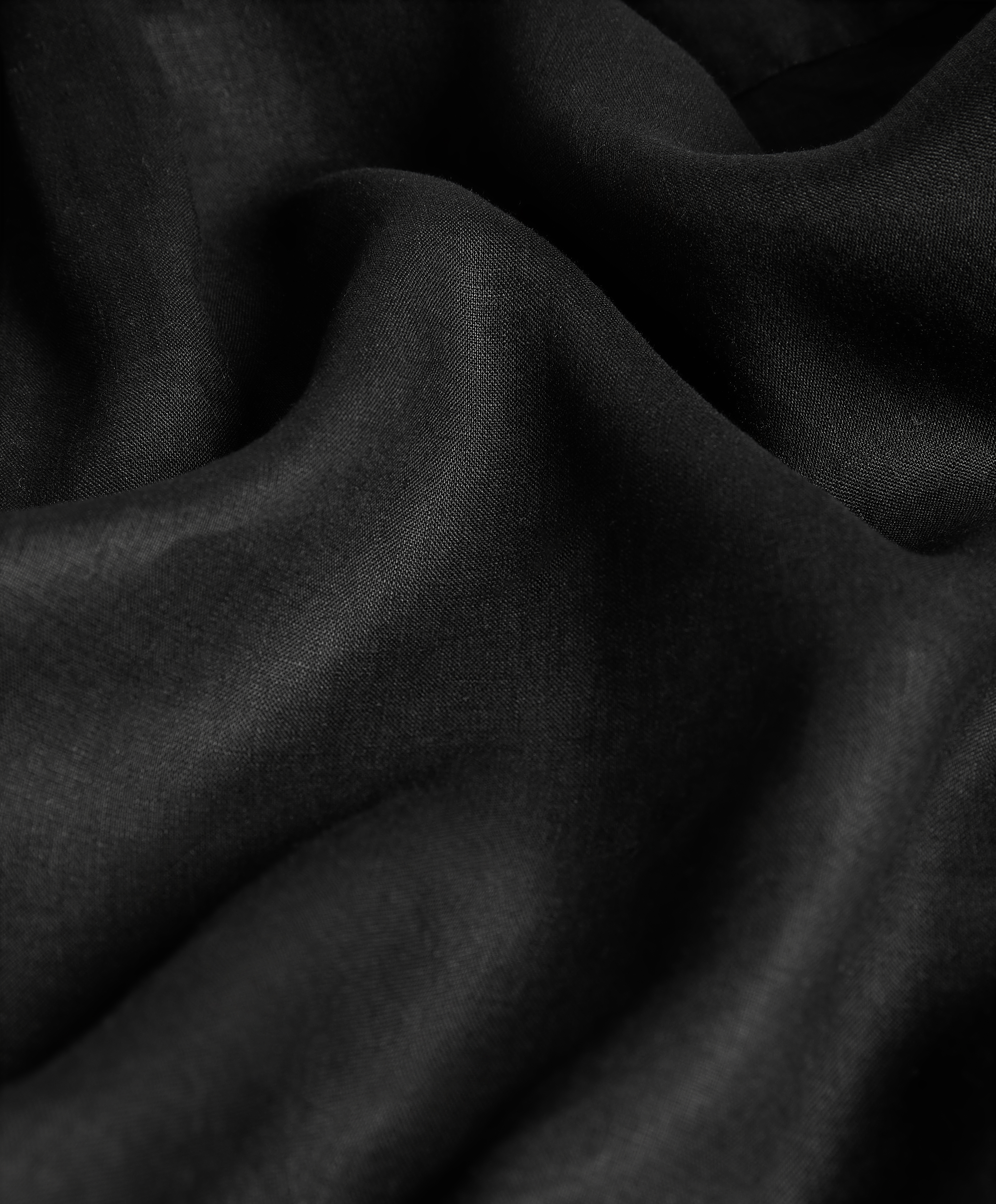 Long embroidered strappy dress with linen