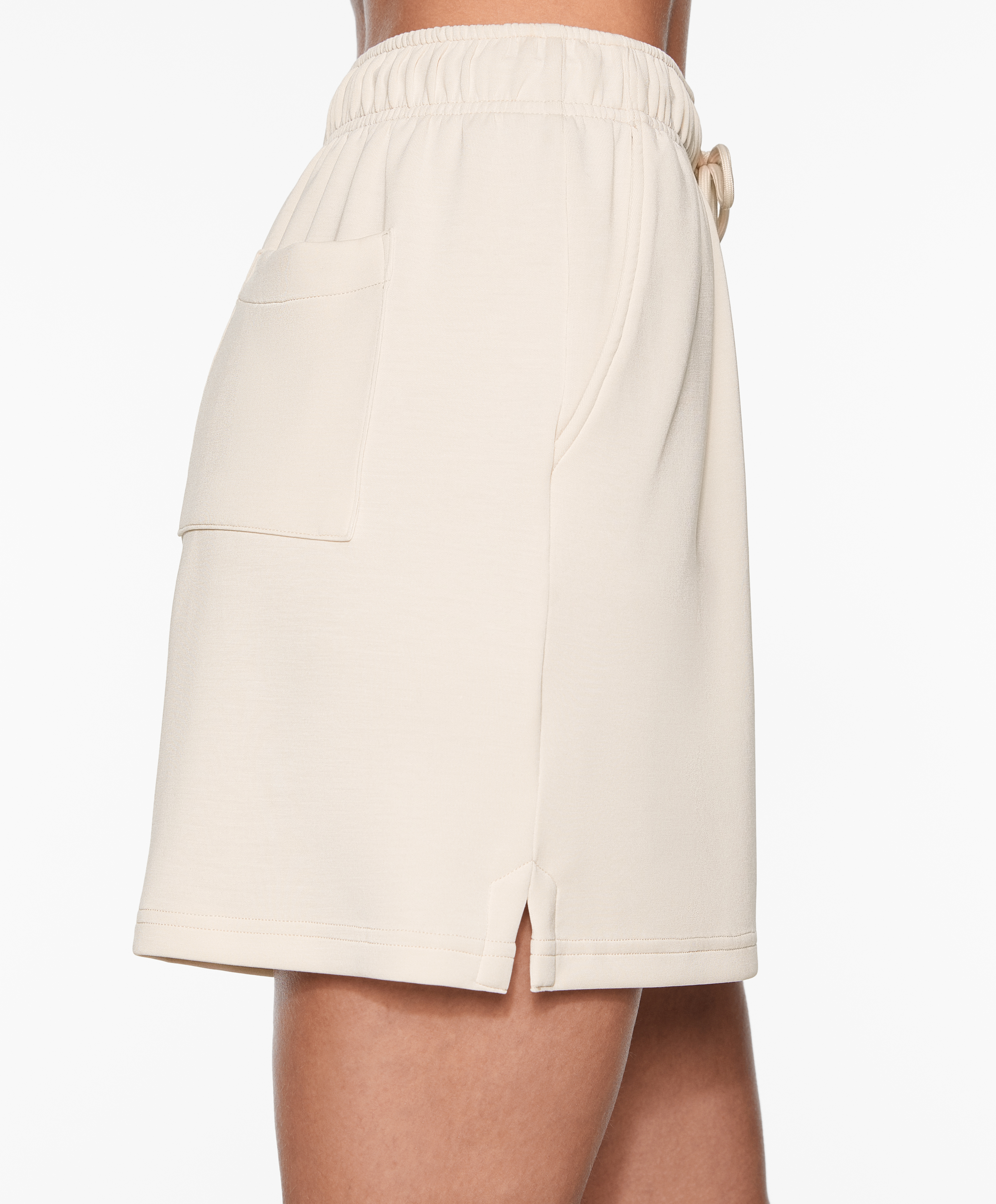 Soft-touch Bermuda shorts with modal