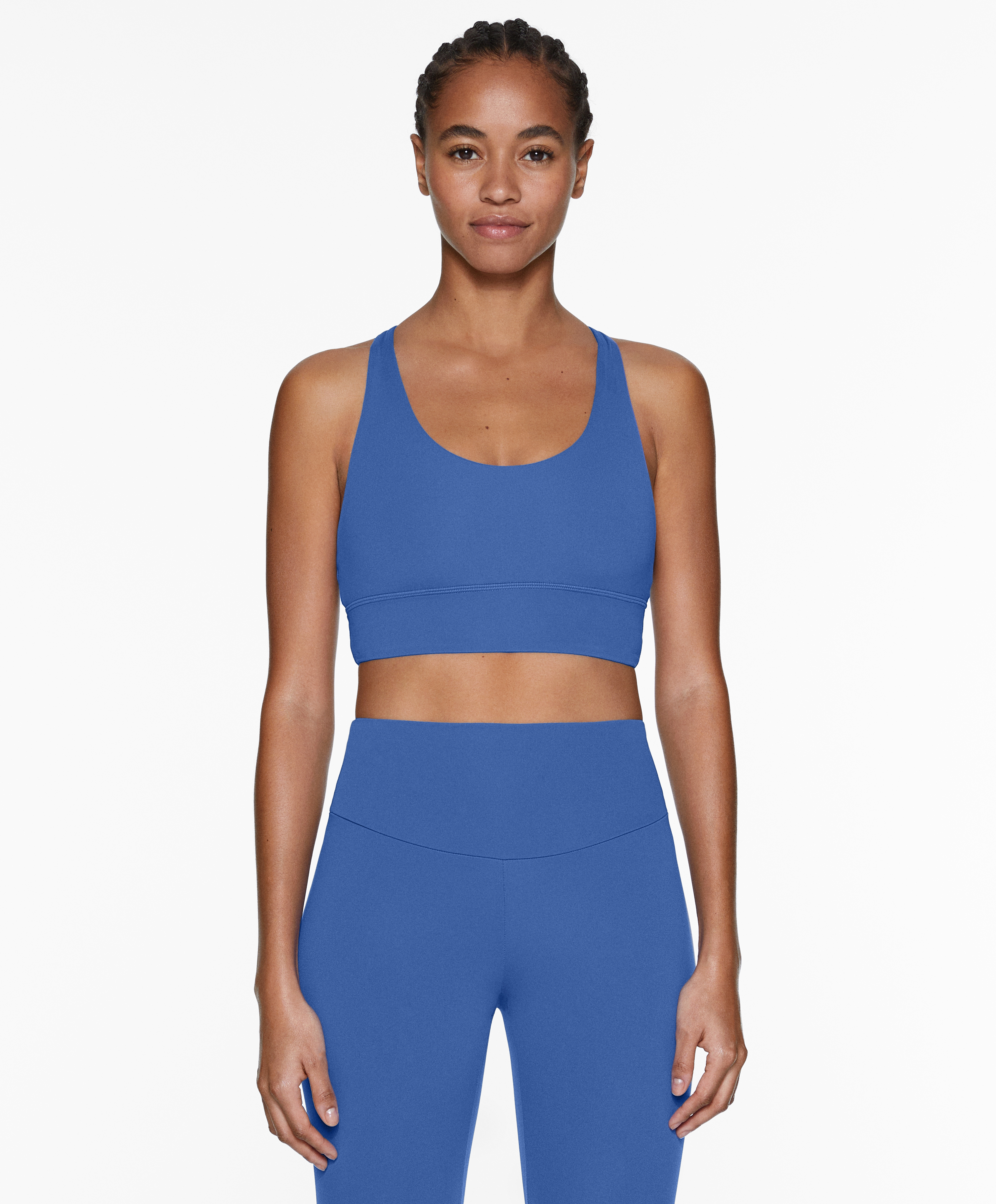 Medium-support comfortlux sports bra with cups