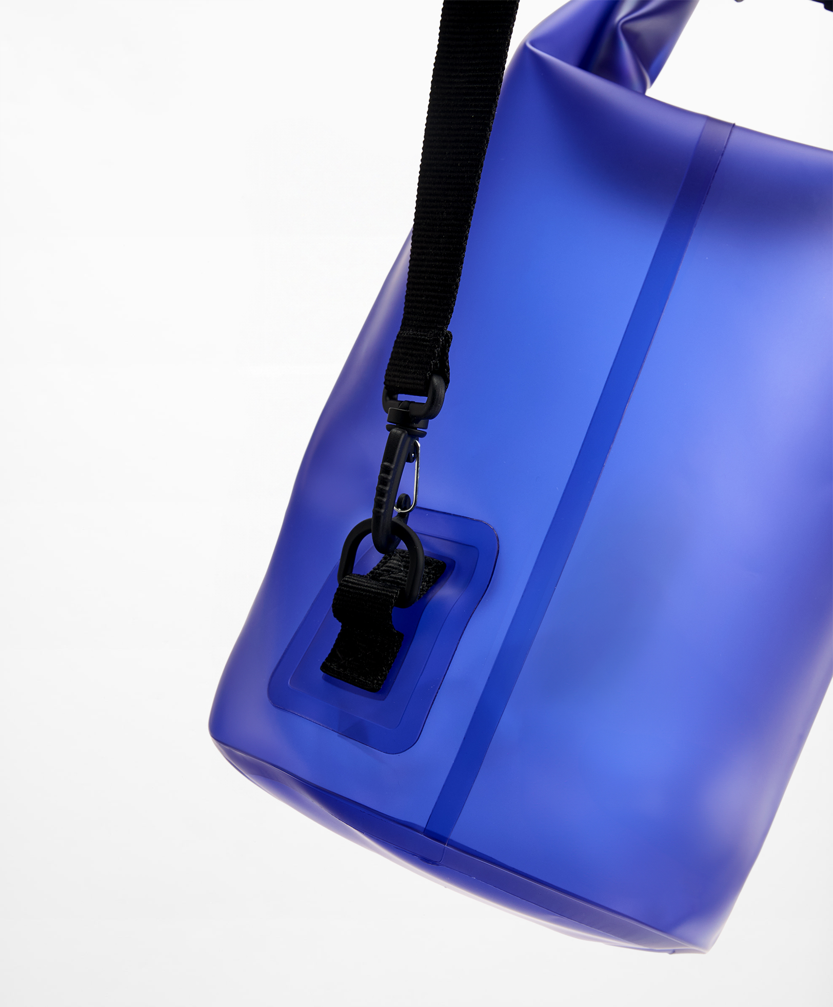 9.5L water-resistant bag