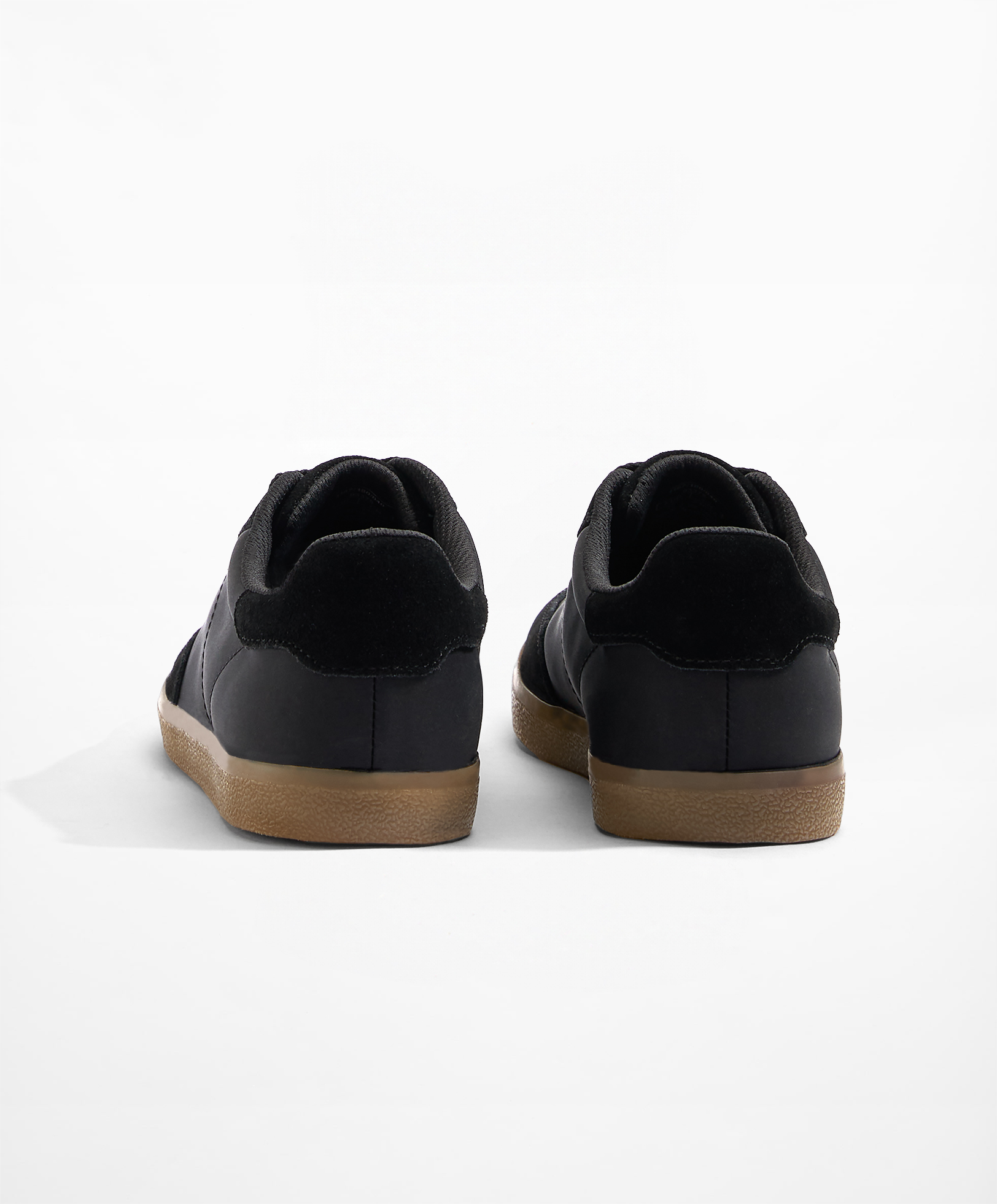 Split-leather trainers with pieces