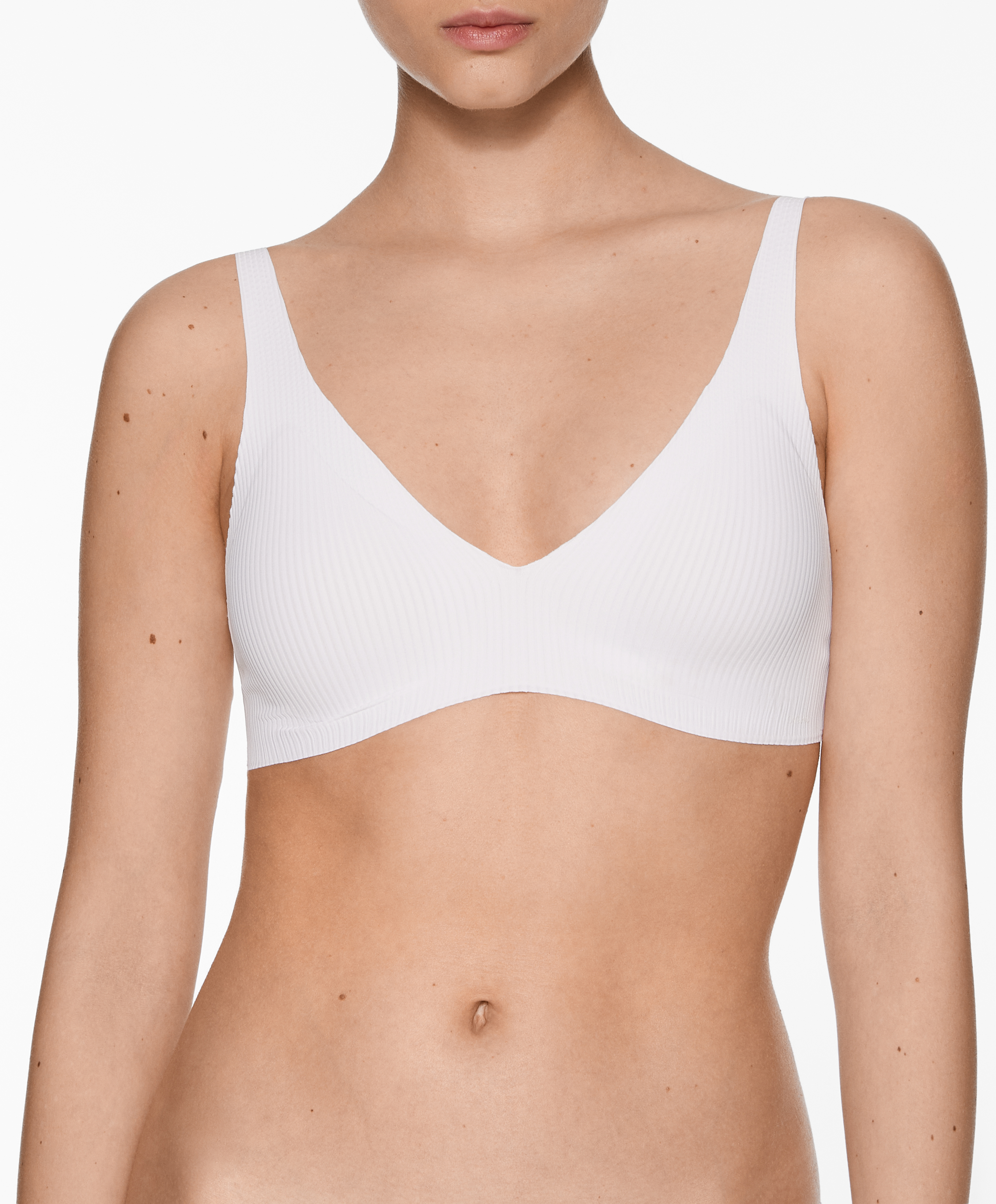 Invisible micro rib halter bra