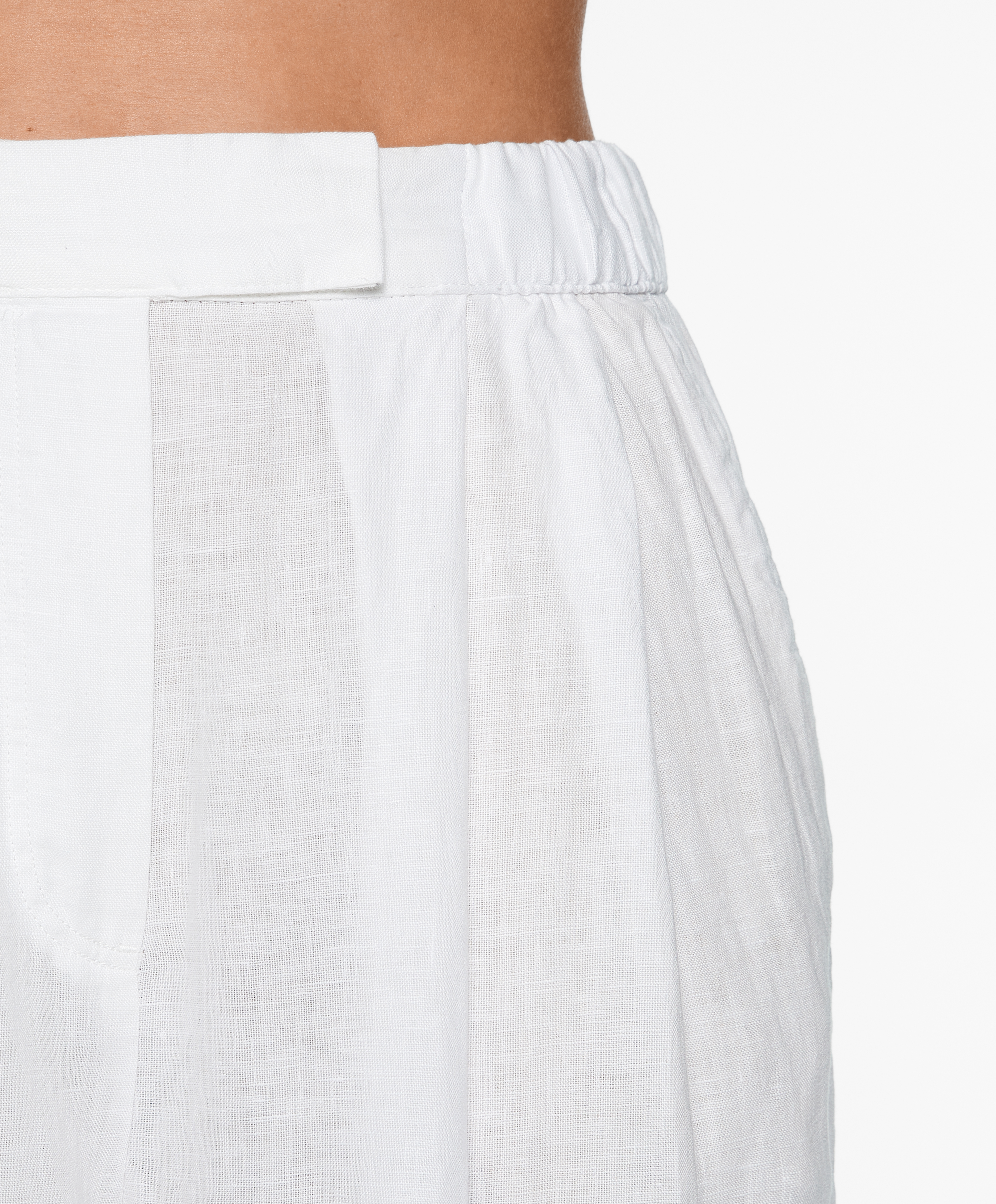 Tailored-fit 100% linen trousers