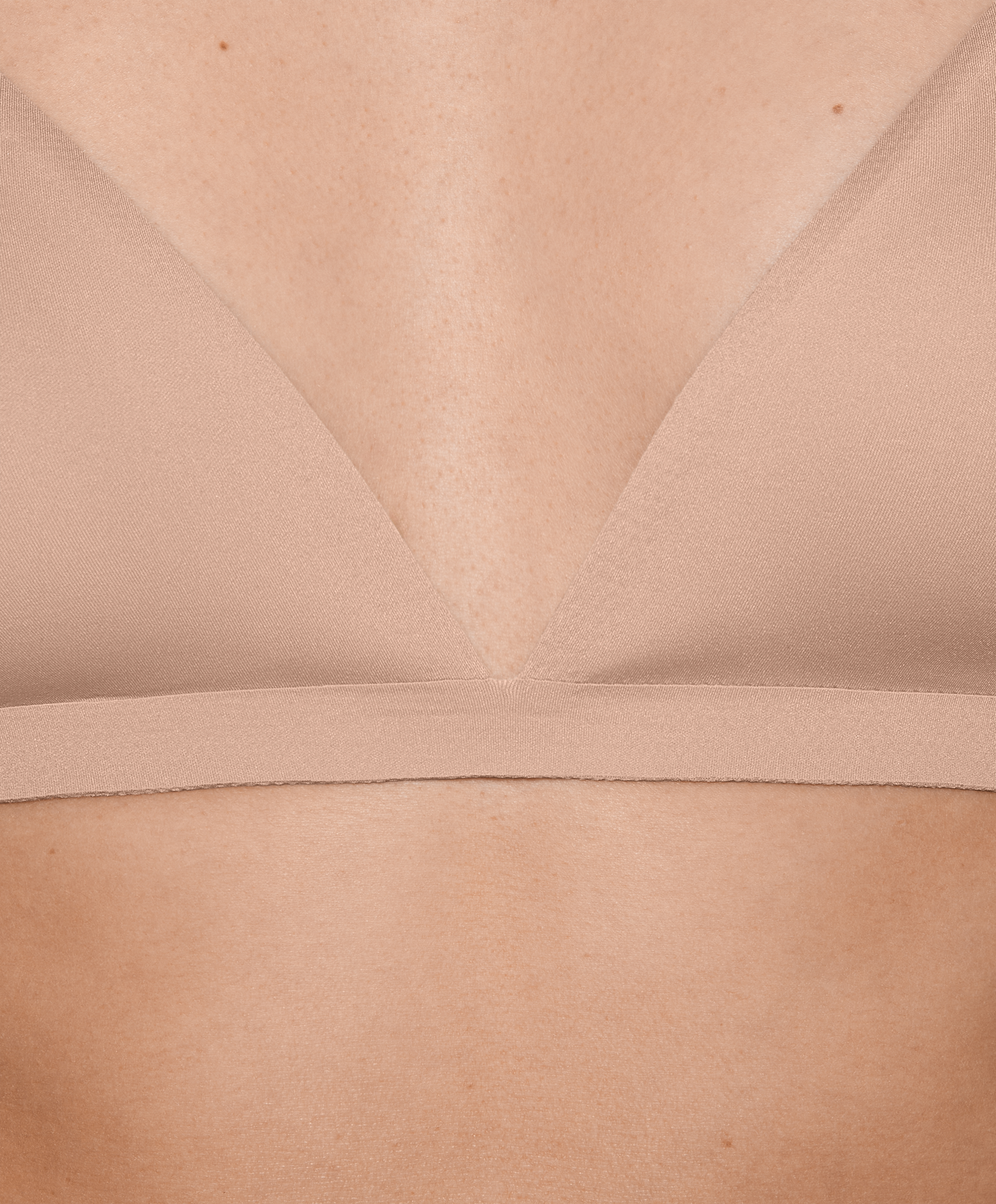 Invisible laser-cut triangle bra