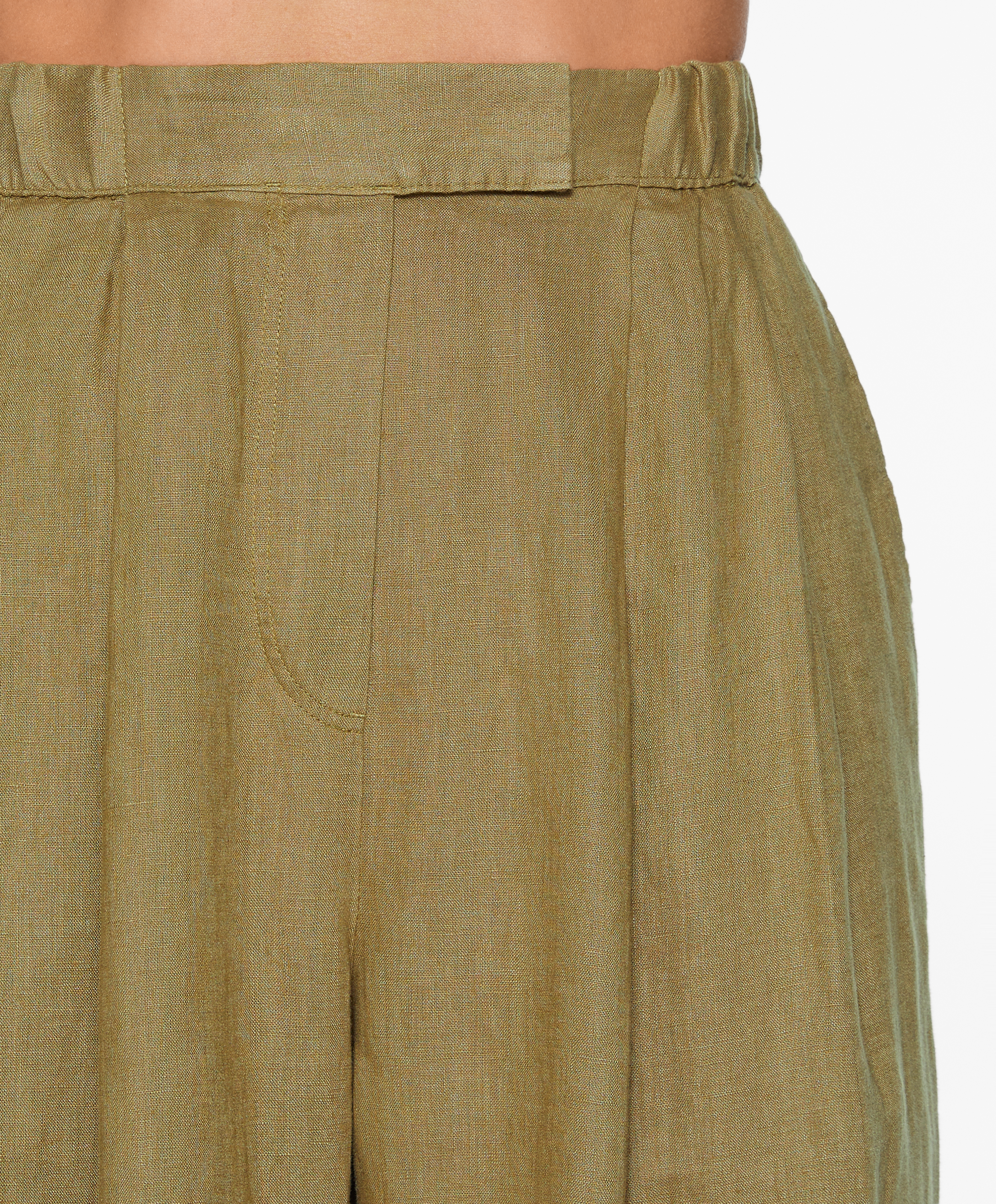 Tailored-fit 100% linen trousers