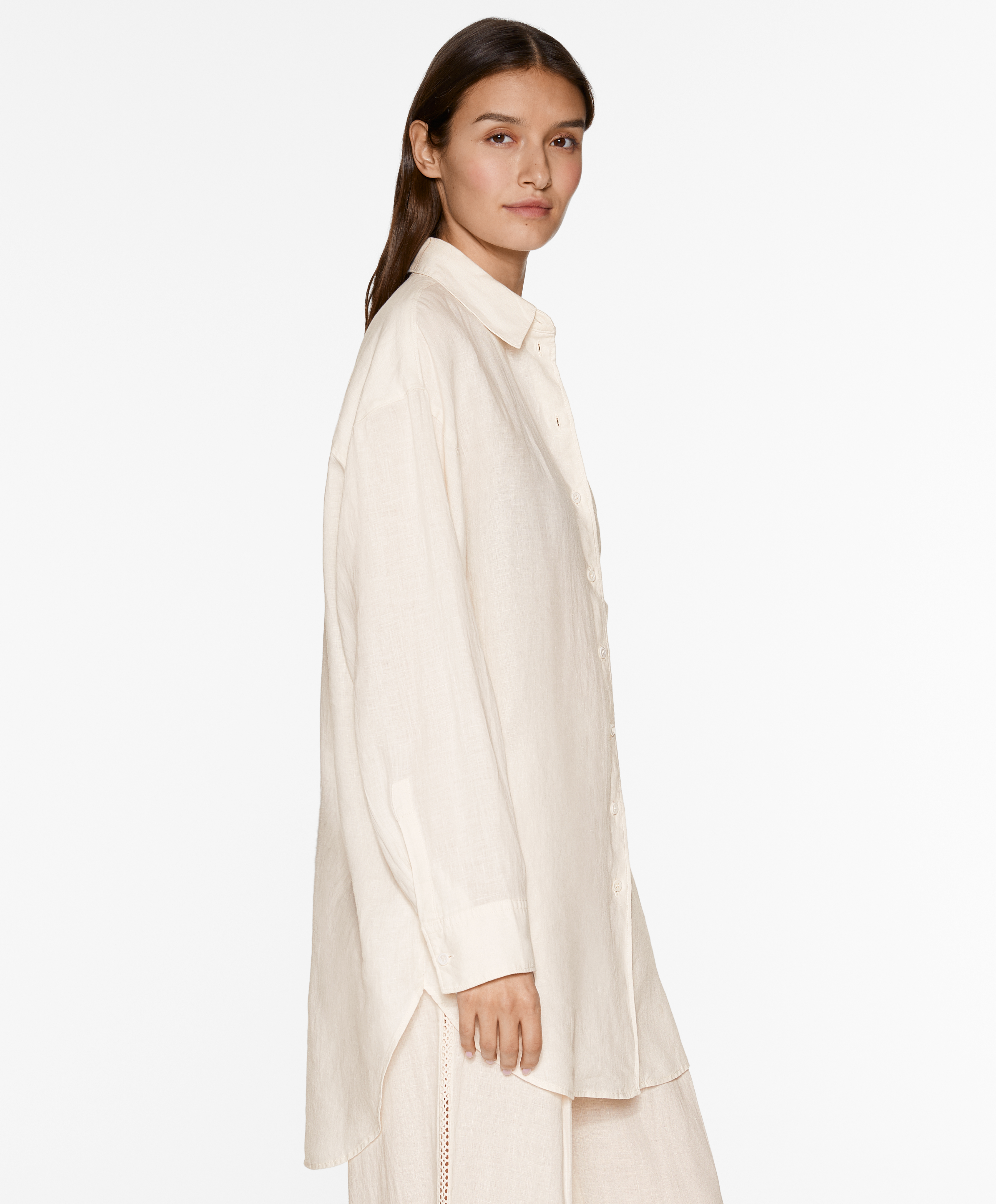 Oversize long-sleeved 100% linen shirt
