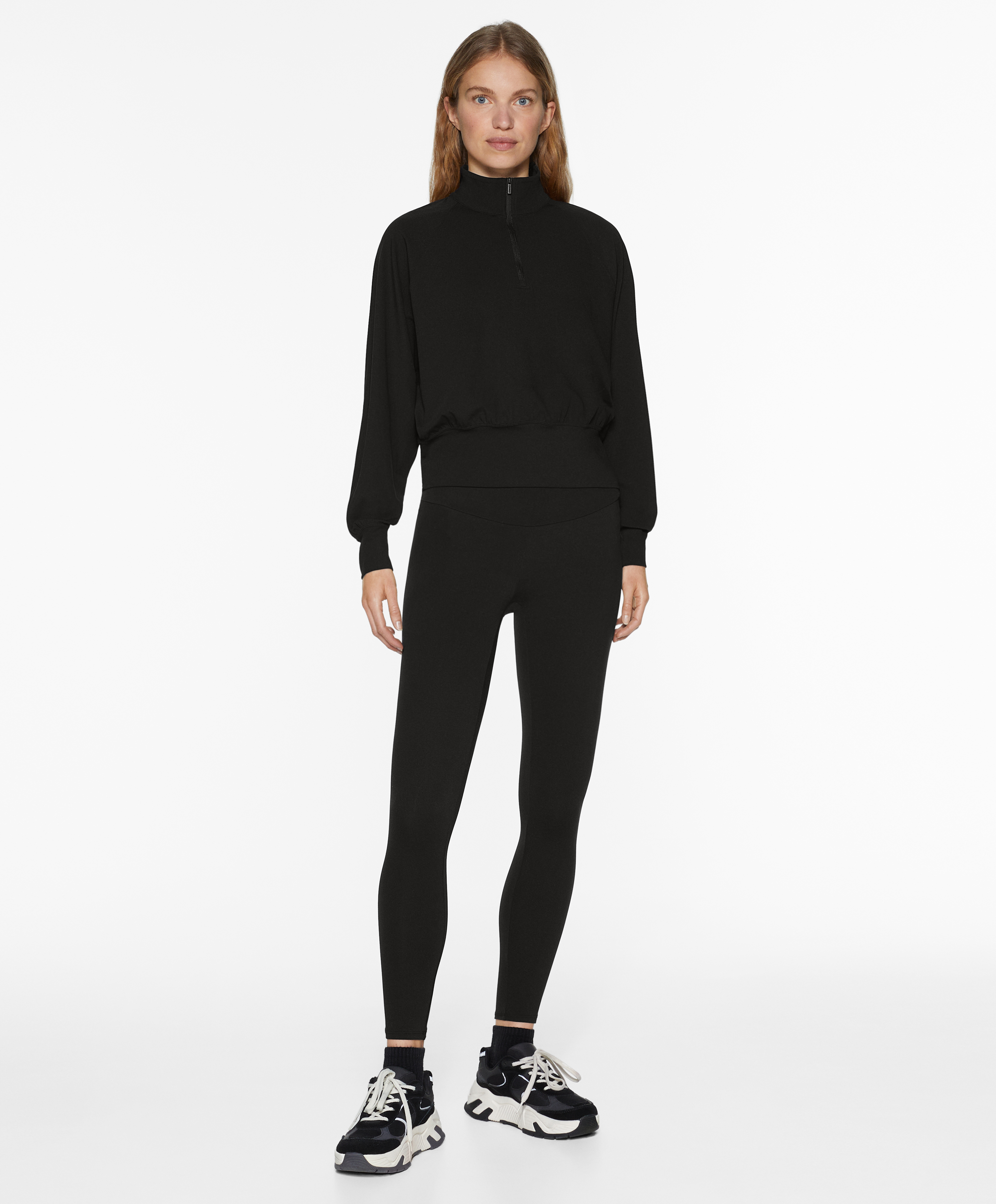 Sweatshirt with half-length zip
