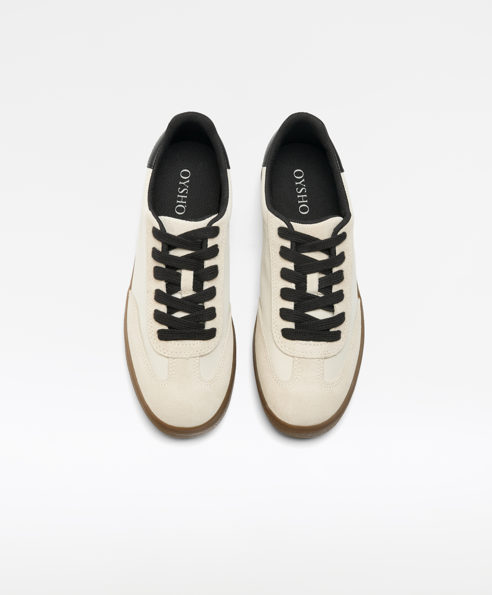 Trainers with nylon and split-leather pieces