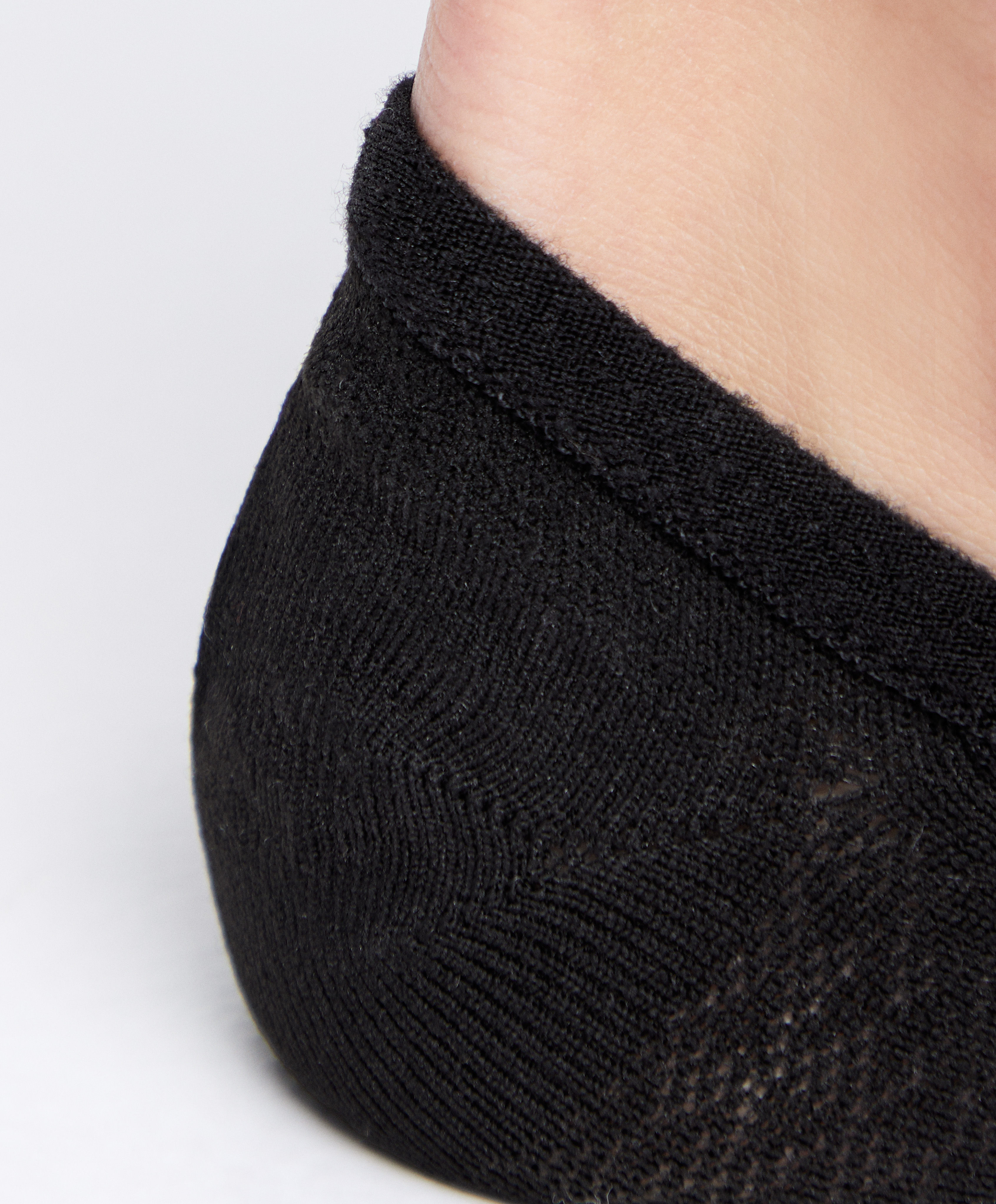 3 pairs of medium-cut invisible polyamide blend sports sneaker socks