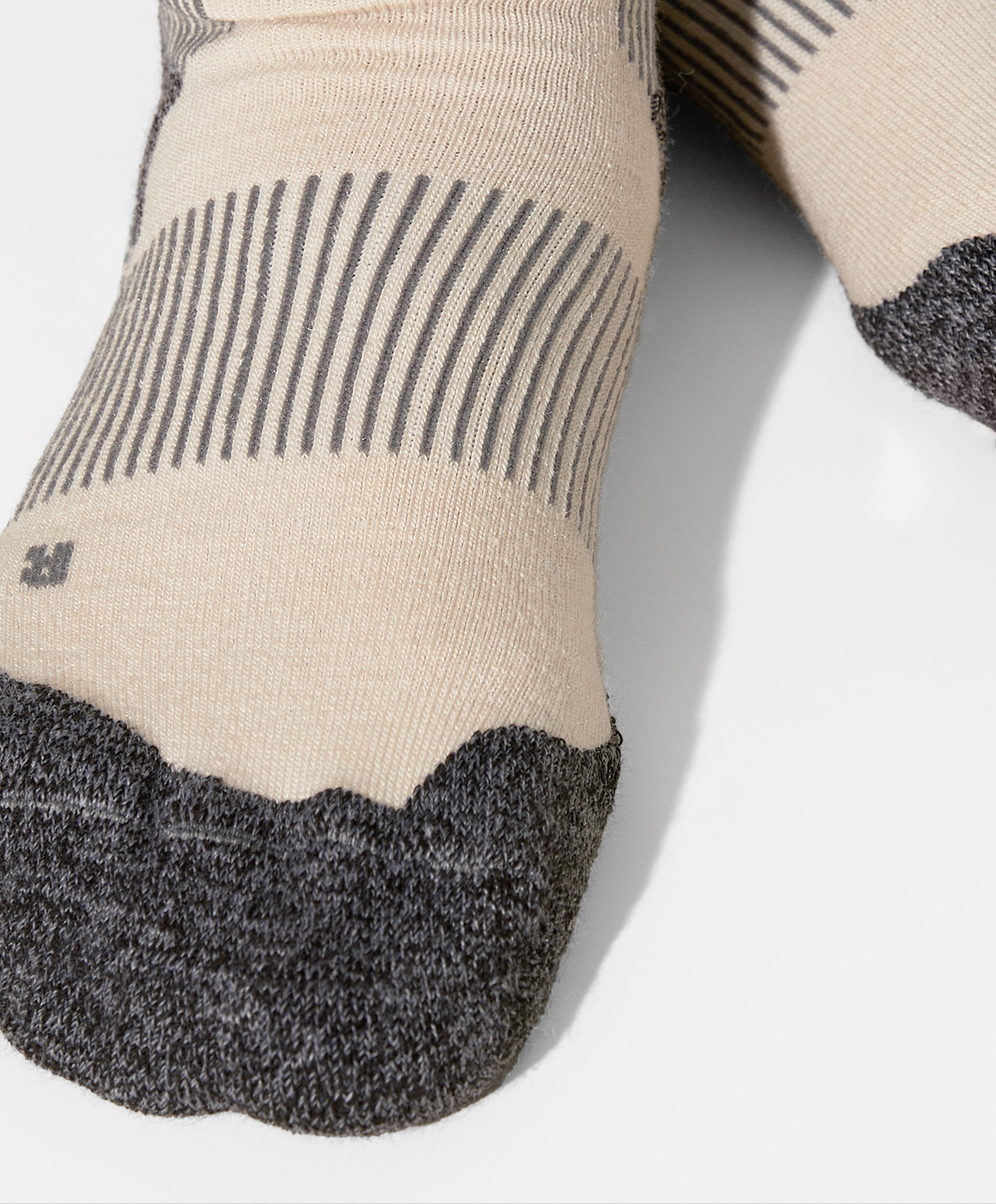 Classic hiking socks with wool
