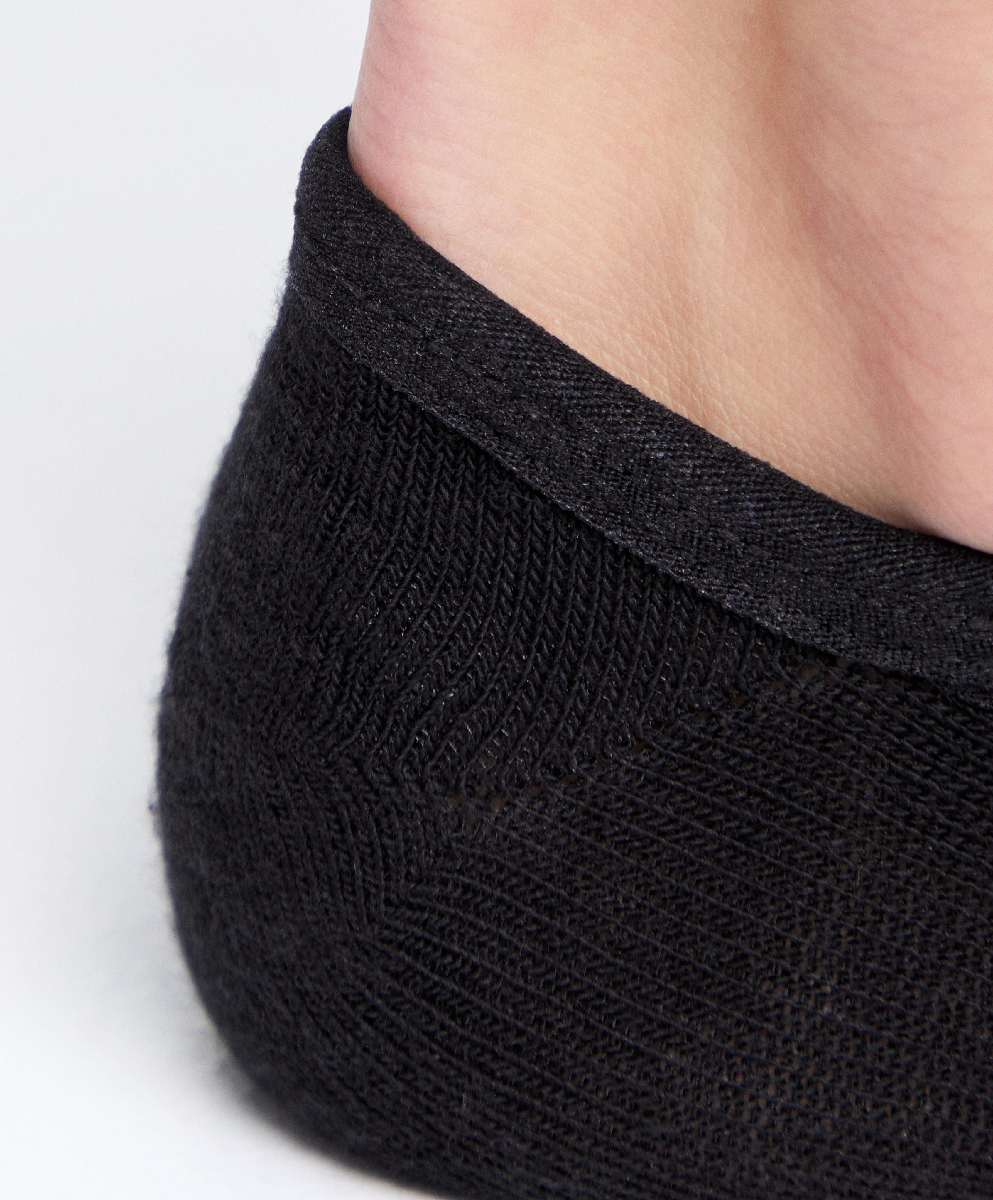 3 pairs of high-cut cotton blend invisible sports socks