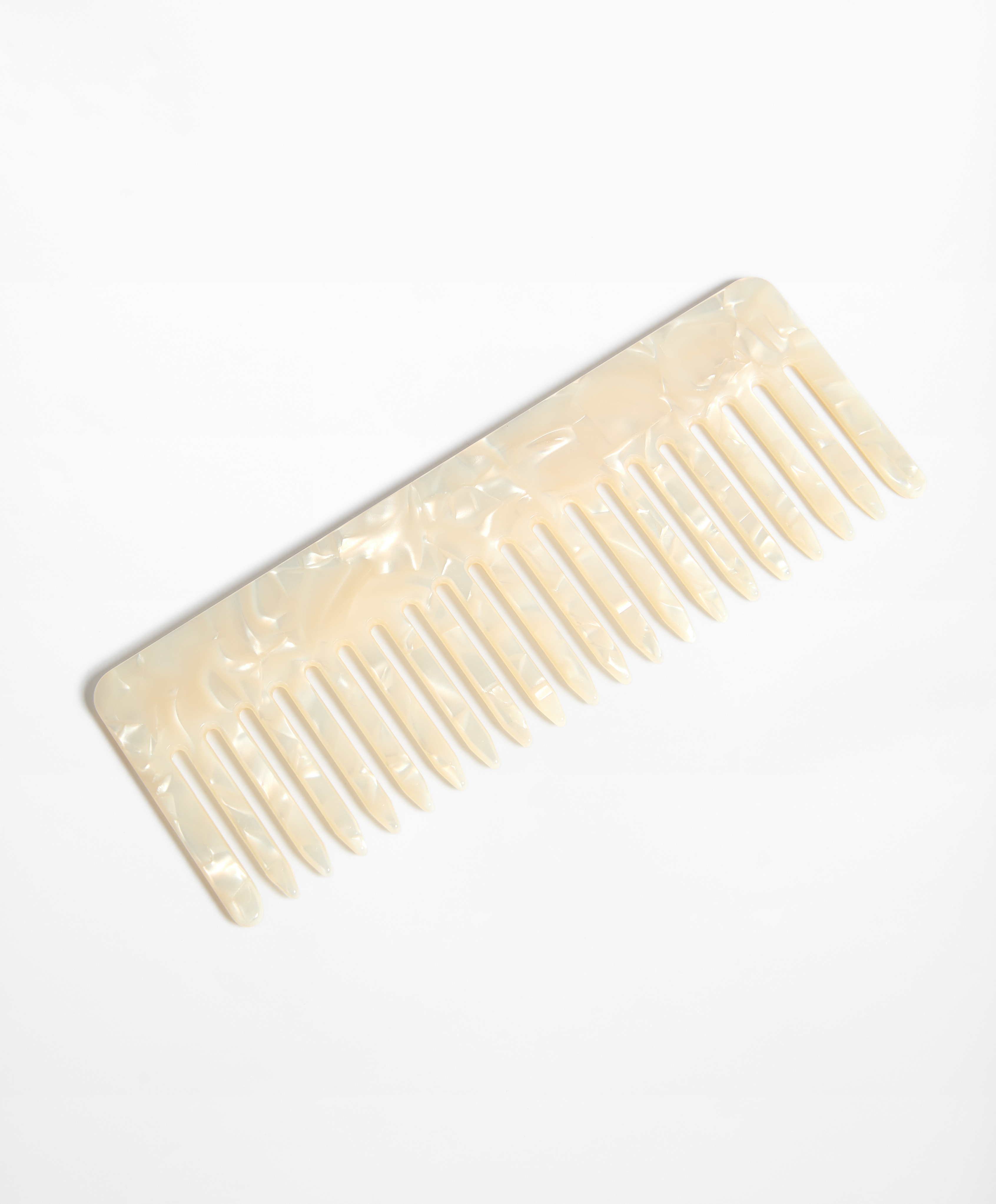 Faux-quartz comb