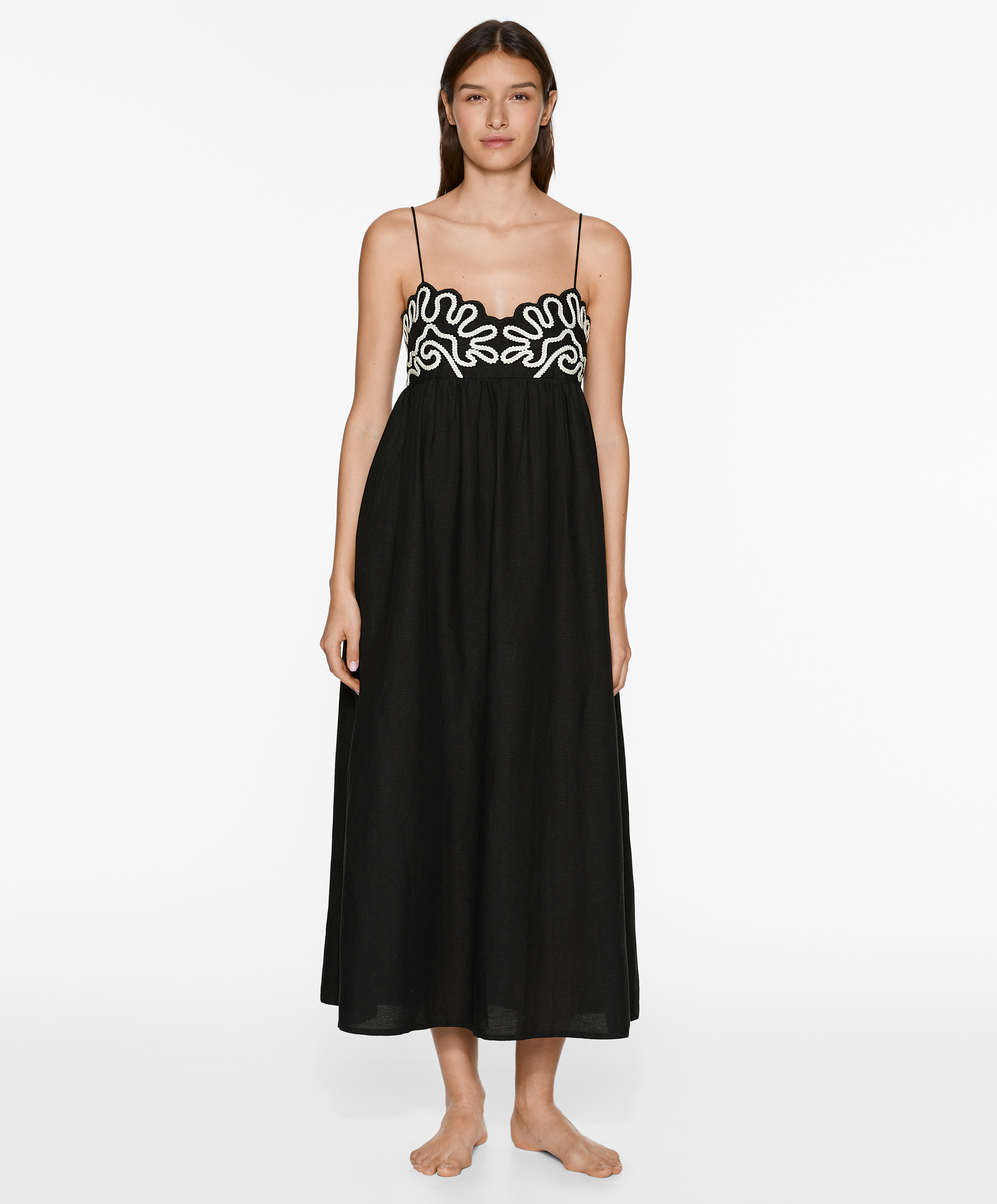 Long embroidered strappy dress with linen