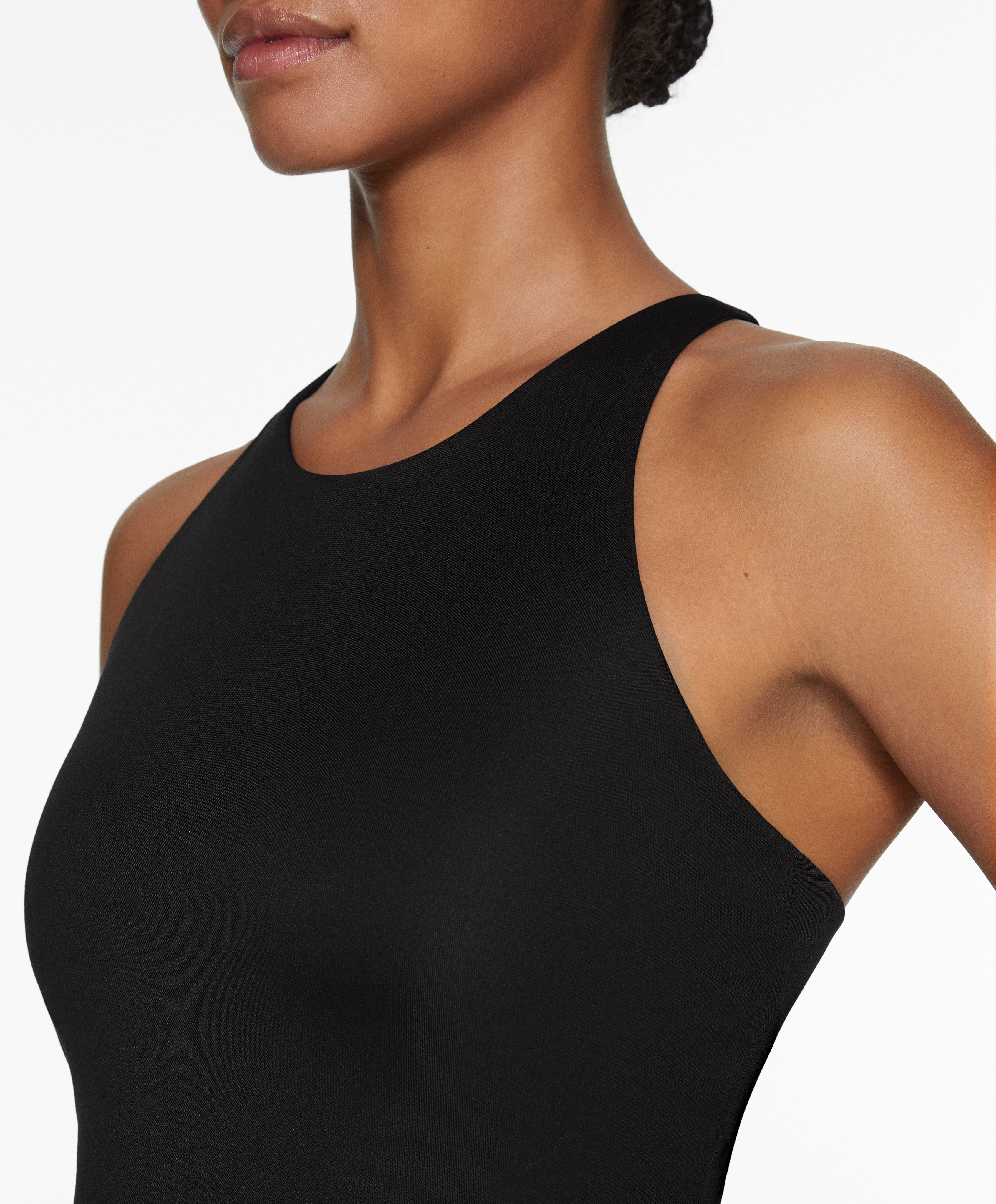 Comfortlux strap tank top with cups