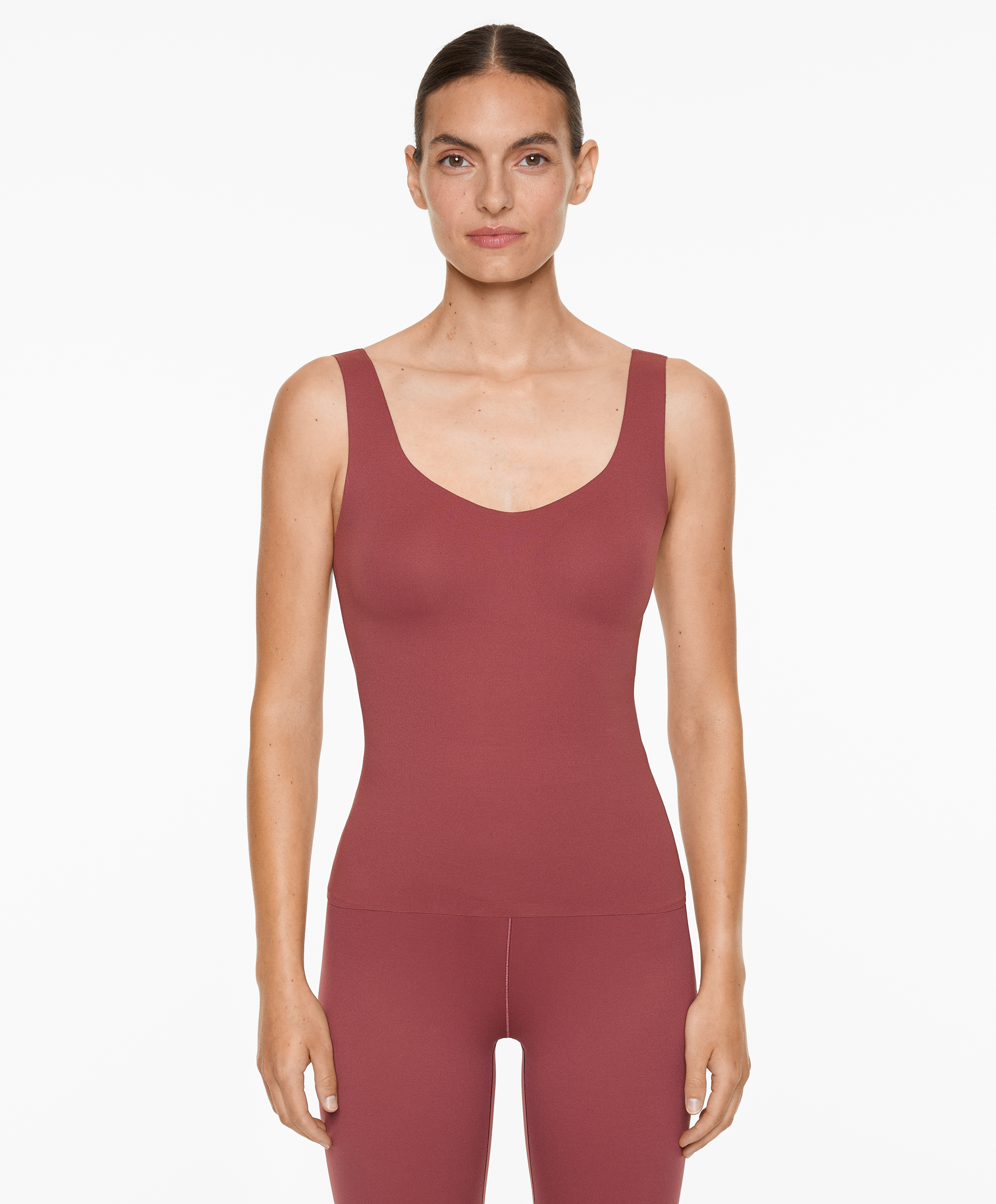 Perfect-adapt vest top with cups