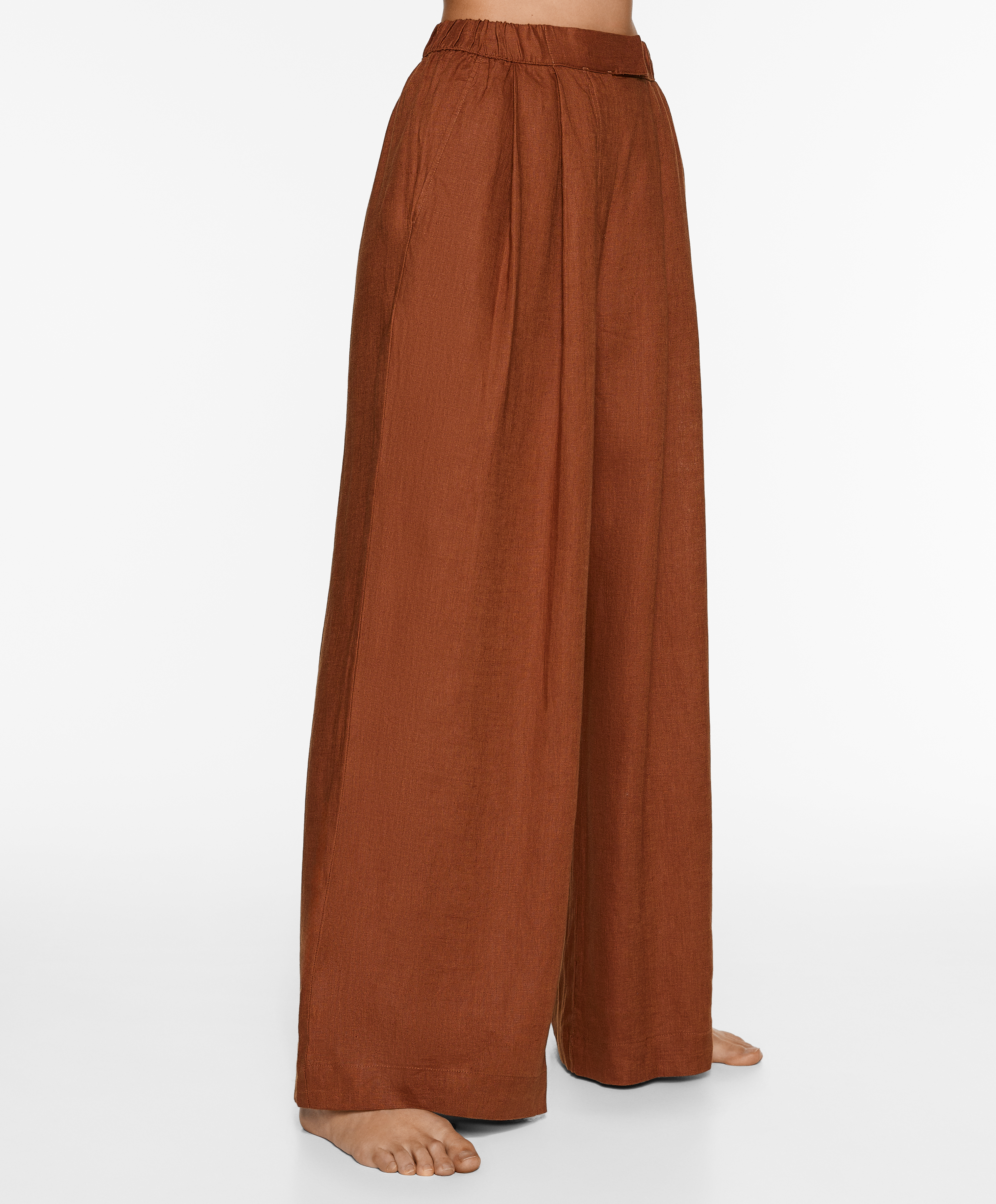 Tailored-fit 100% linen trousers