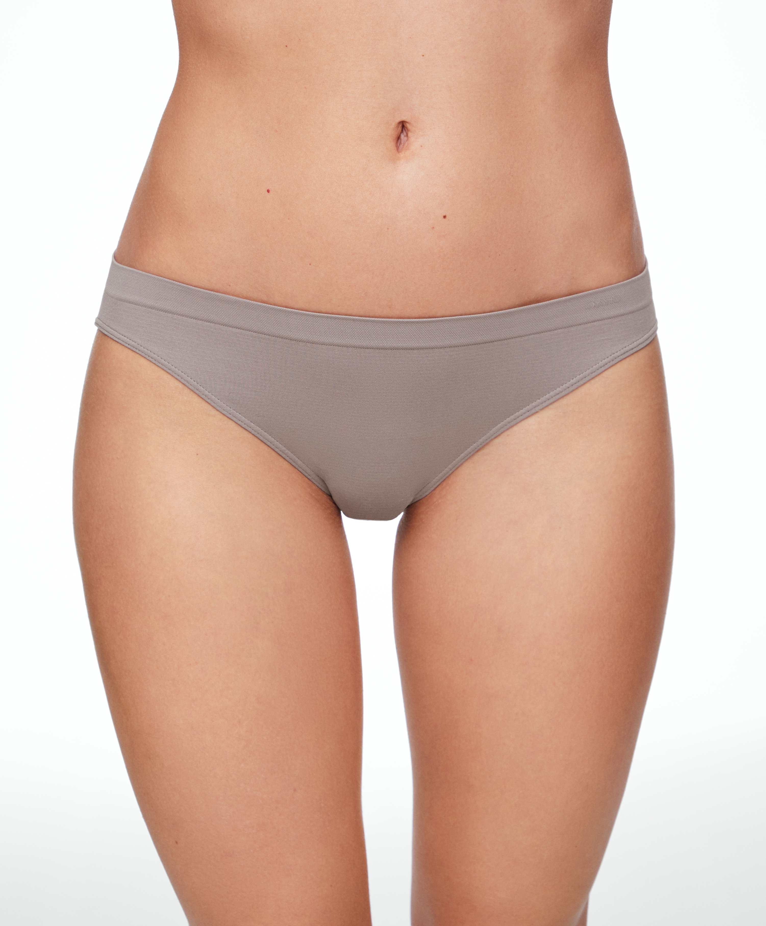 3 seamless soft-touch classic briefs