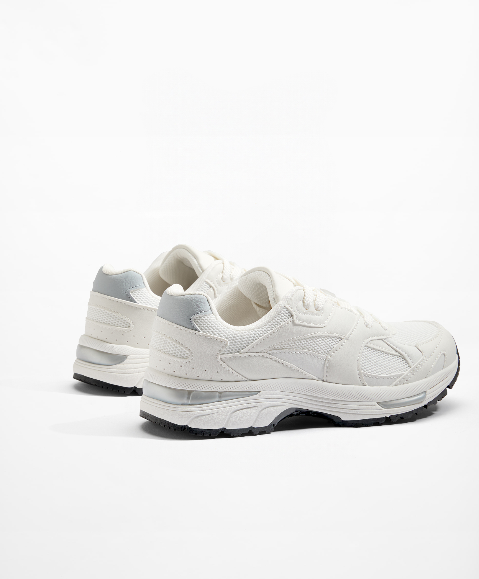 Running-style trainers