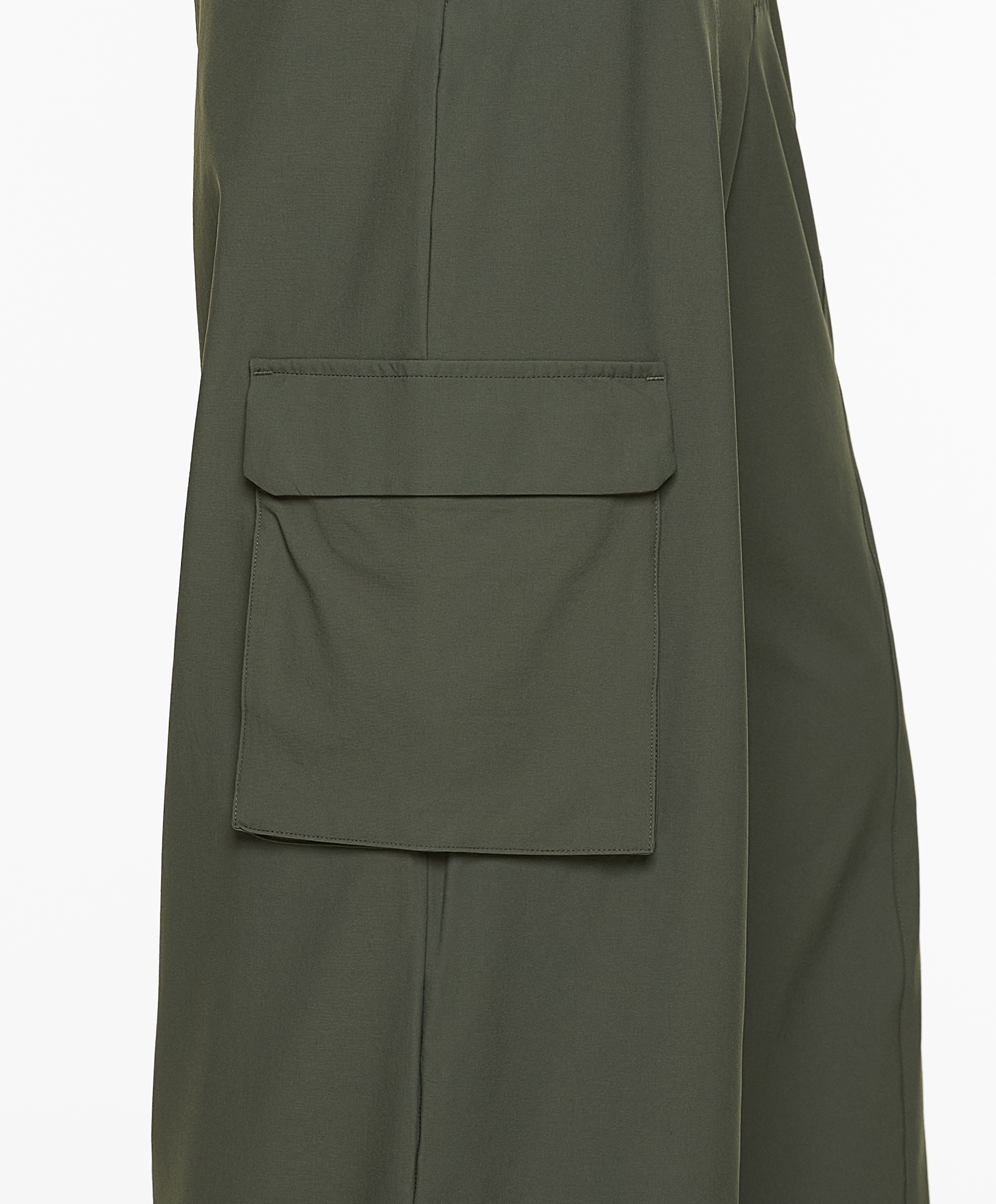 Wide-leg cargo trousers