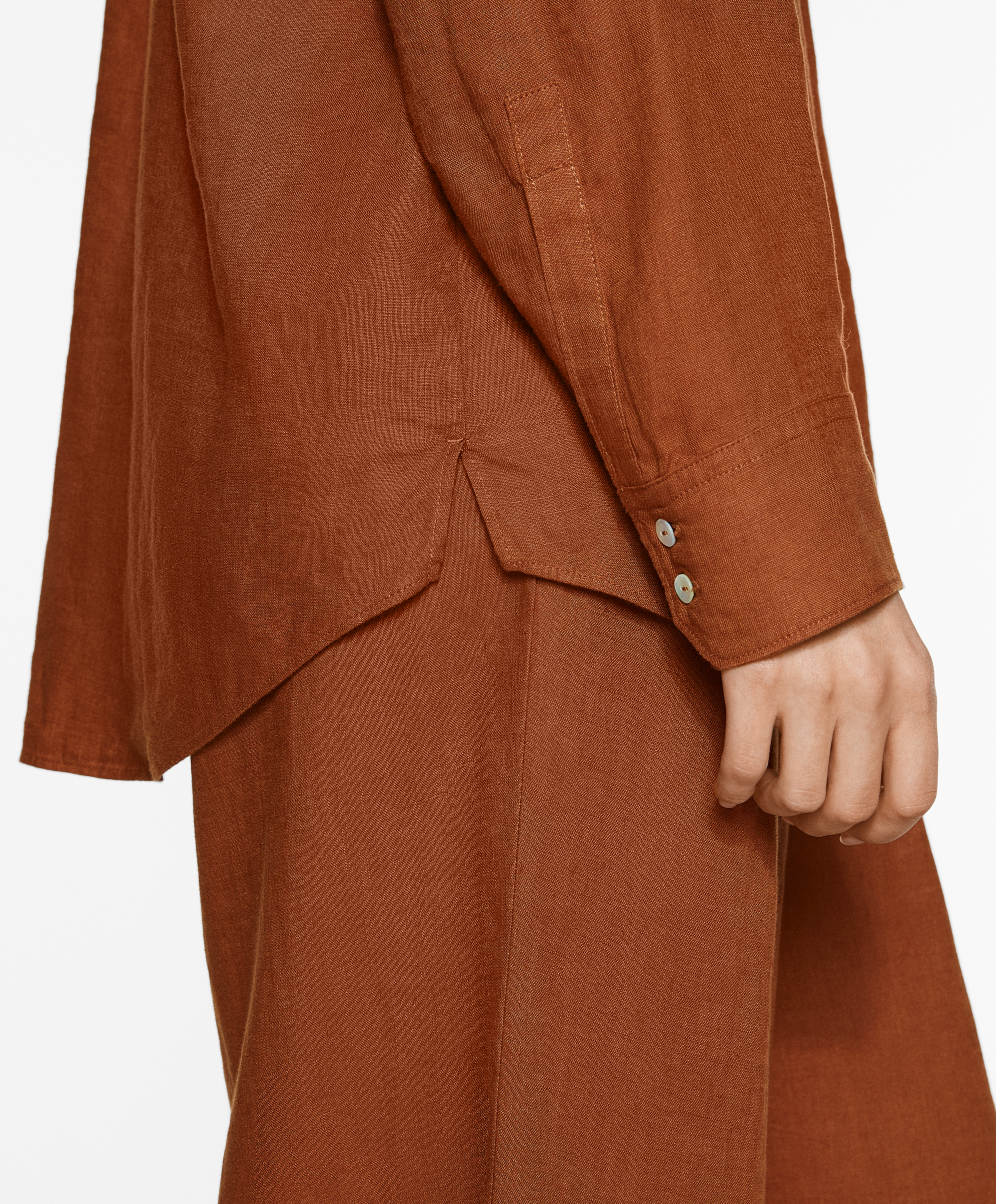 100% linen long-sleeved shirt