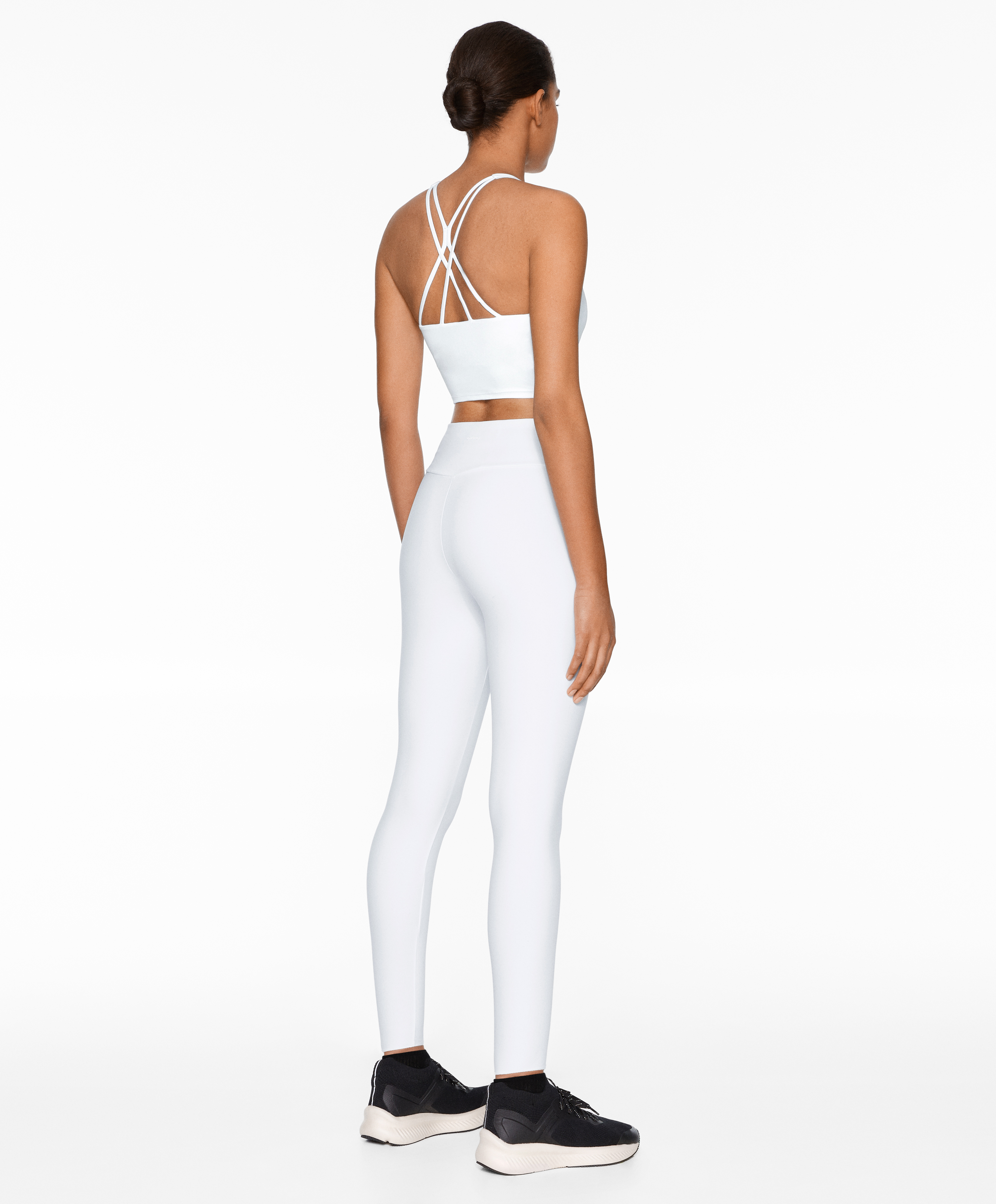 Comfortlux strap tank top with cups