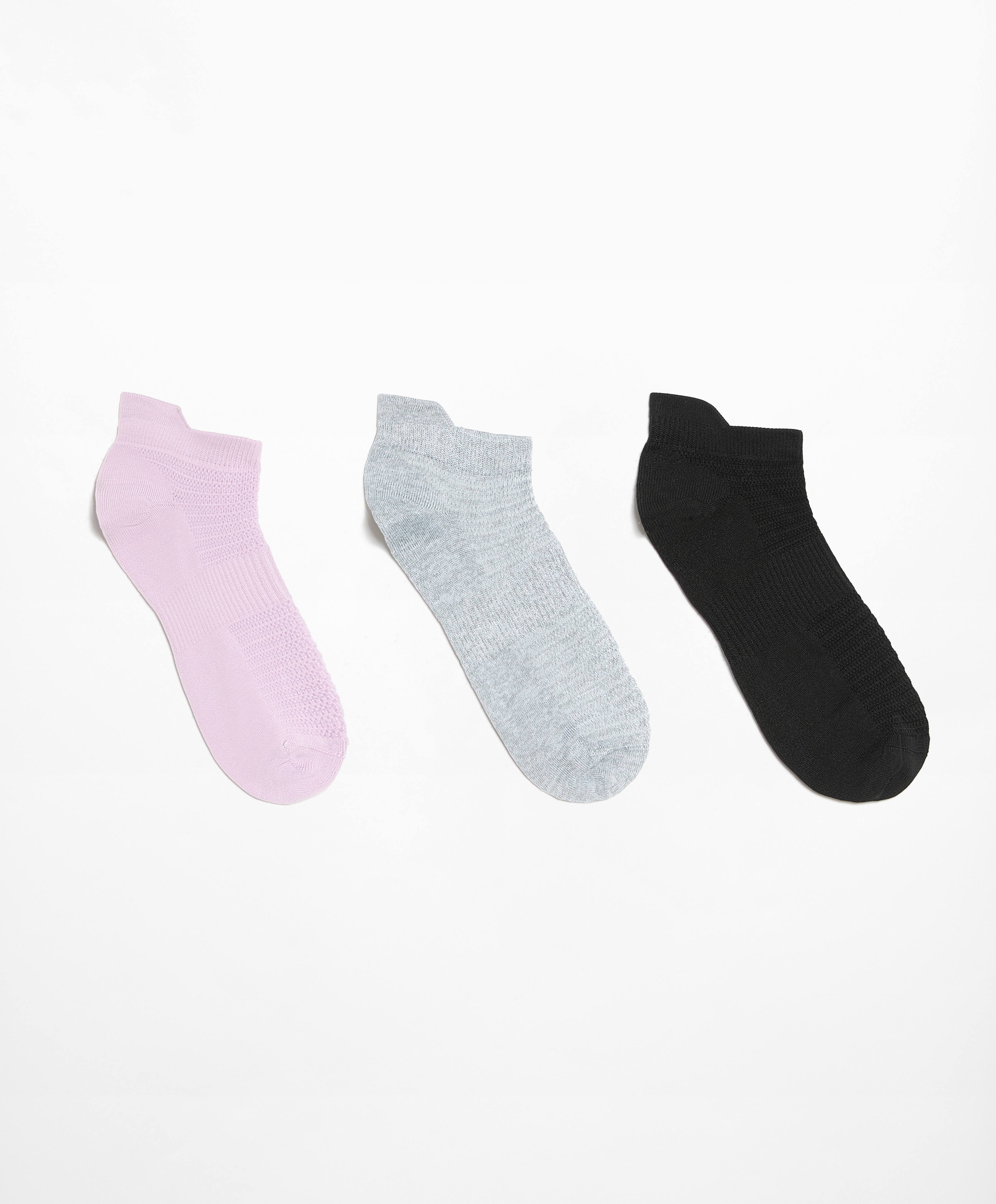 3 pairs of sports sneaker socks with polyamide and heel tab
