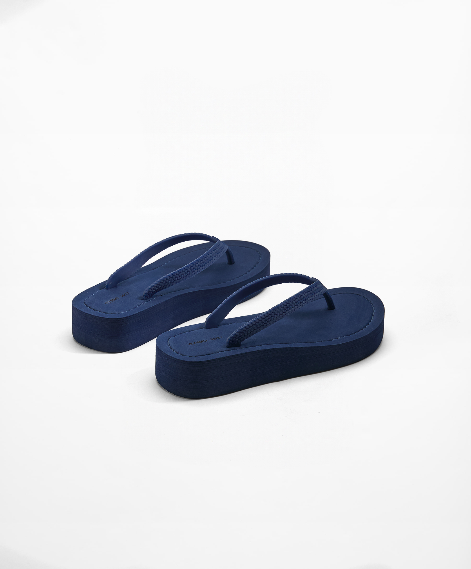 Beachwear platforms