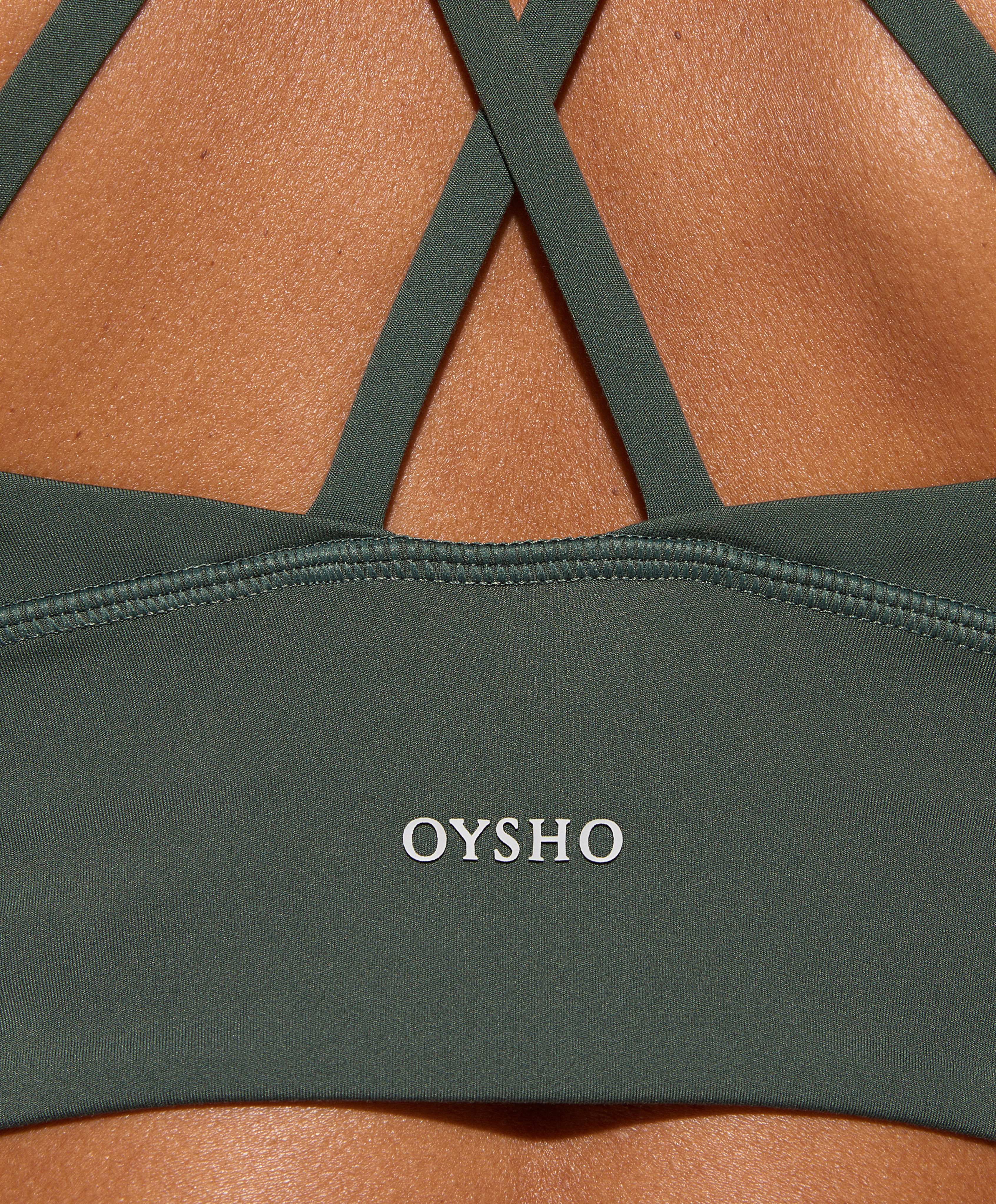 Medium-support comfortlux sports bra with cups