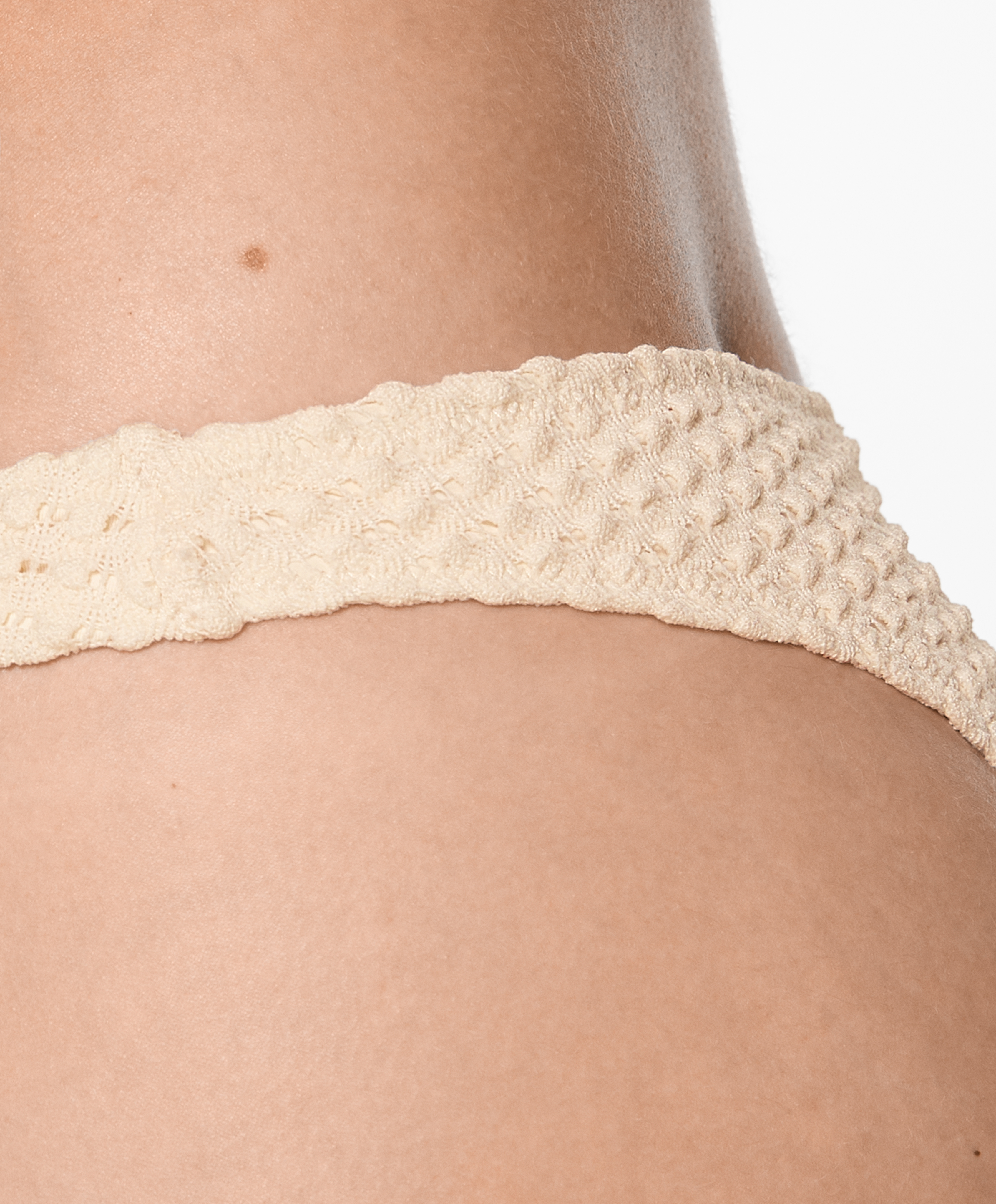 Bubble textured medium-coverage bikini briefs