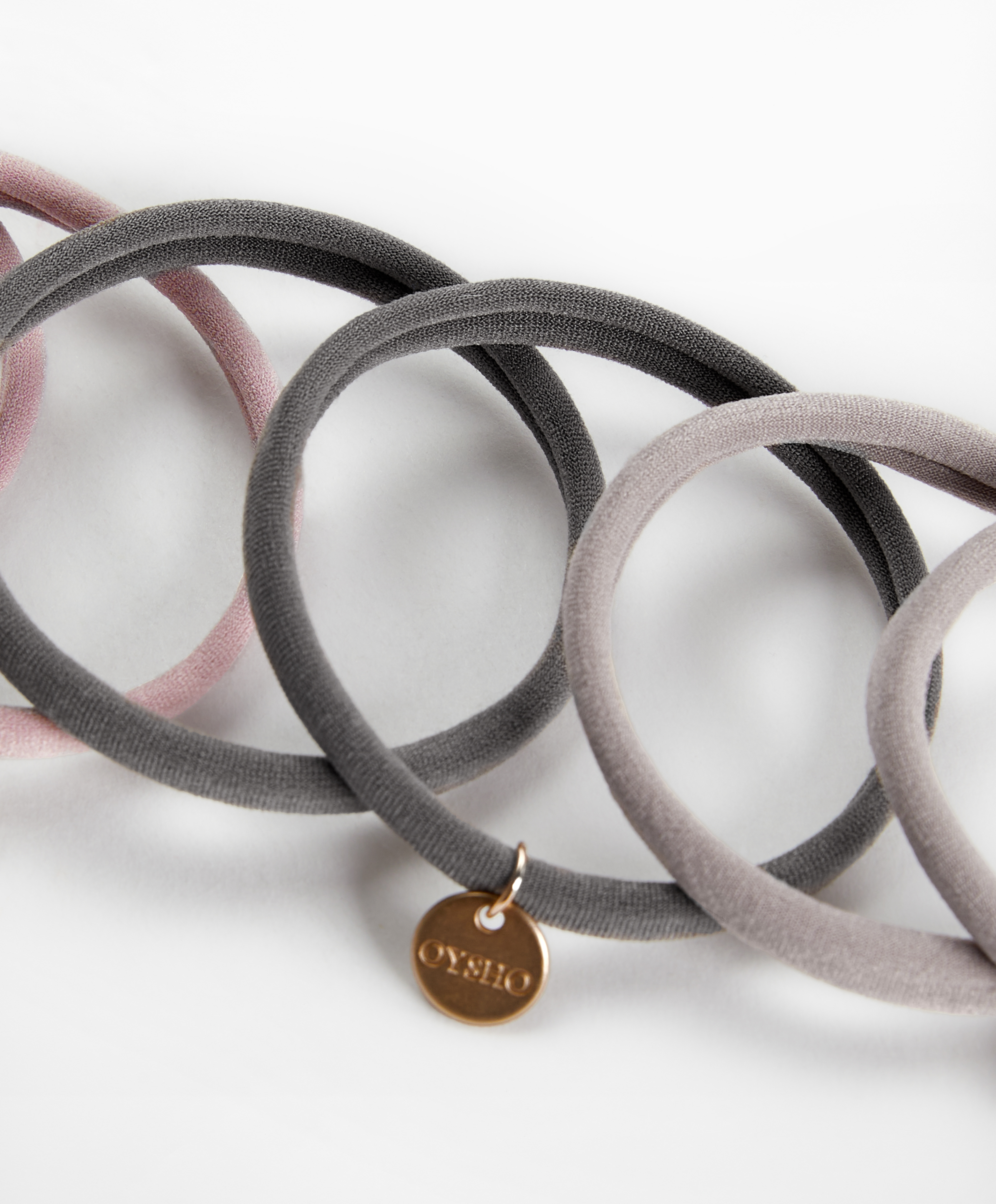 6 Oysho plaque hair ties